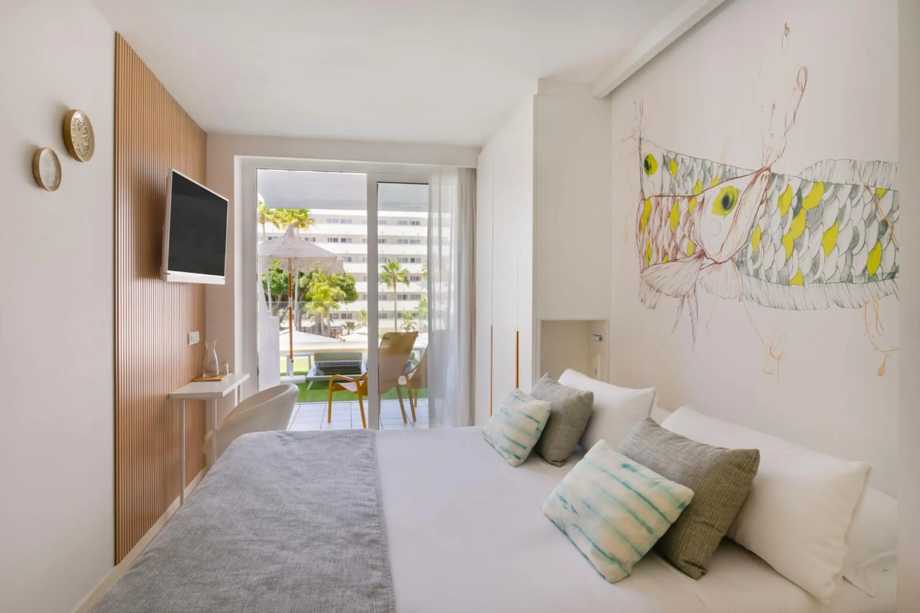 Bedroom, Bed in Iberostar Waves Bahía de Palma - Adults Only Bedroom, Bed in Iberostar Waves Bahía de Palma - Adults Only