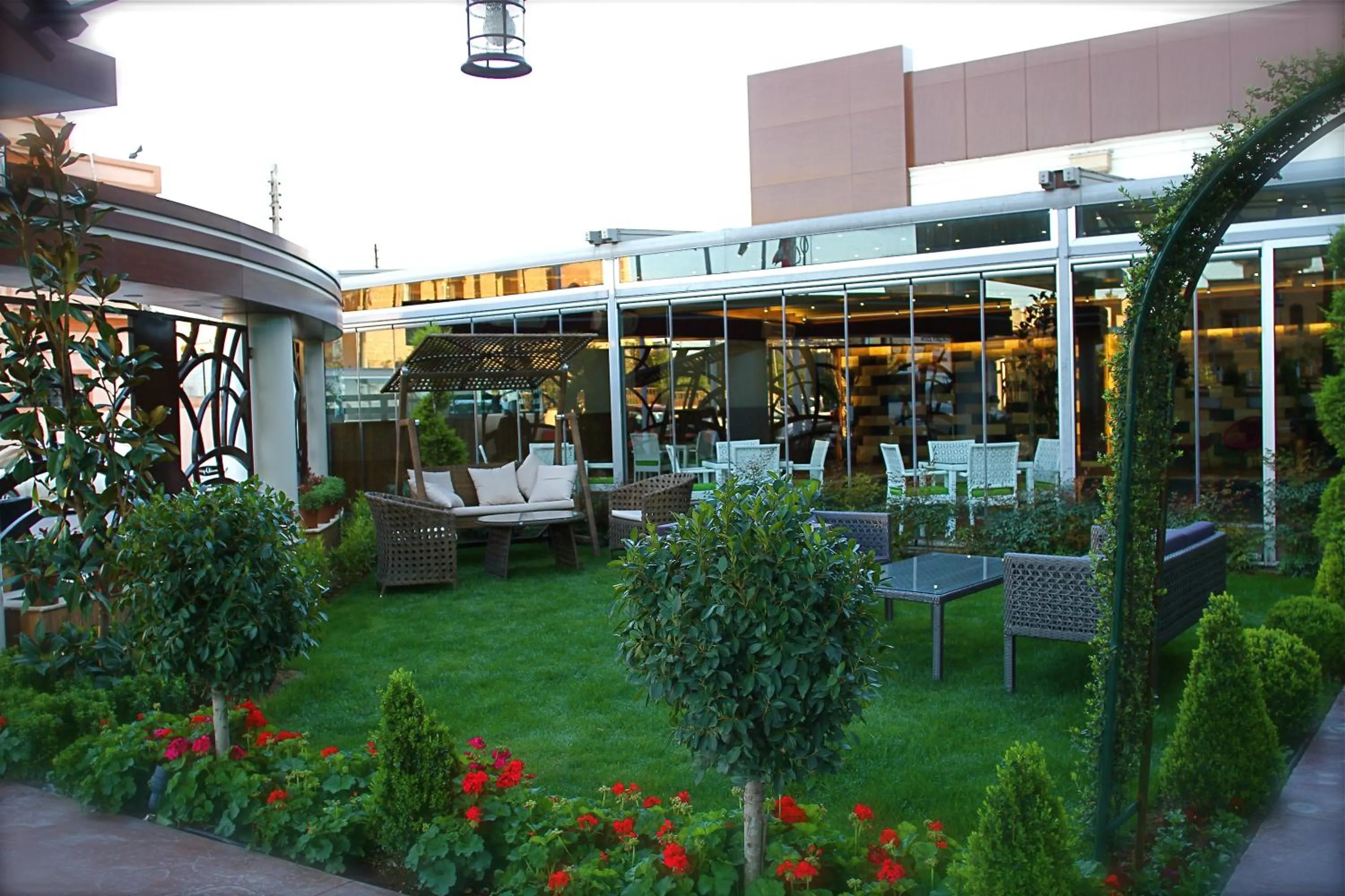 Restaurant/places to eat in Ankawa Royal Hotel & Spa