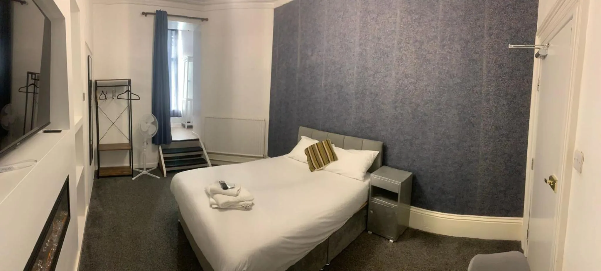 Bedroom, Bed in Savoy Hotel