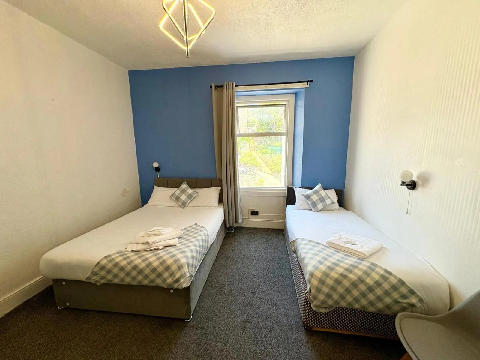 Comfort Triple Room in Savoy Hotel