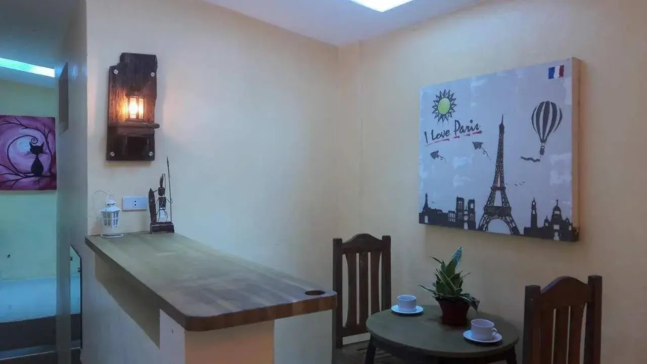 Triple Room with Private Bathroom in Gomez Guest House Triple Room with Private Bathroom in Gomez Guest House