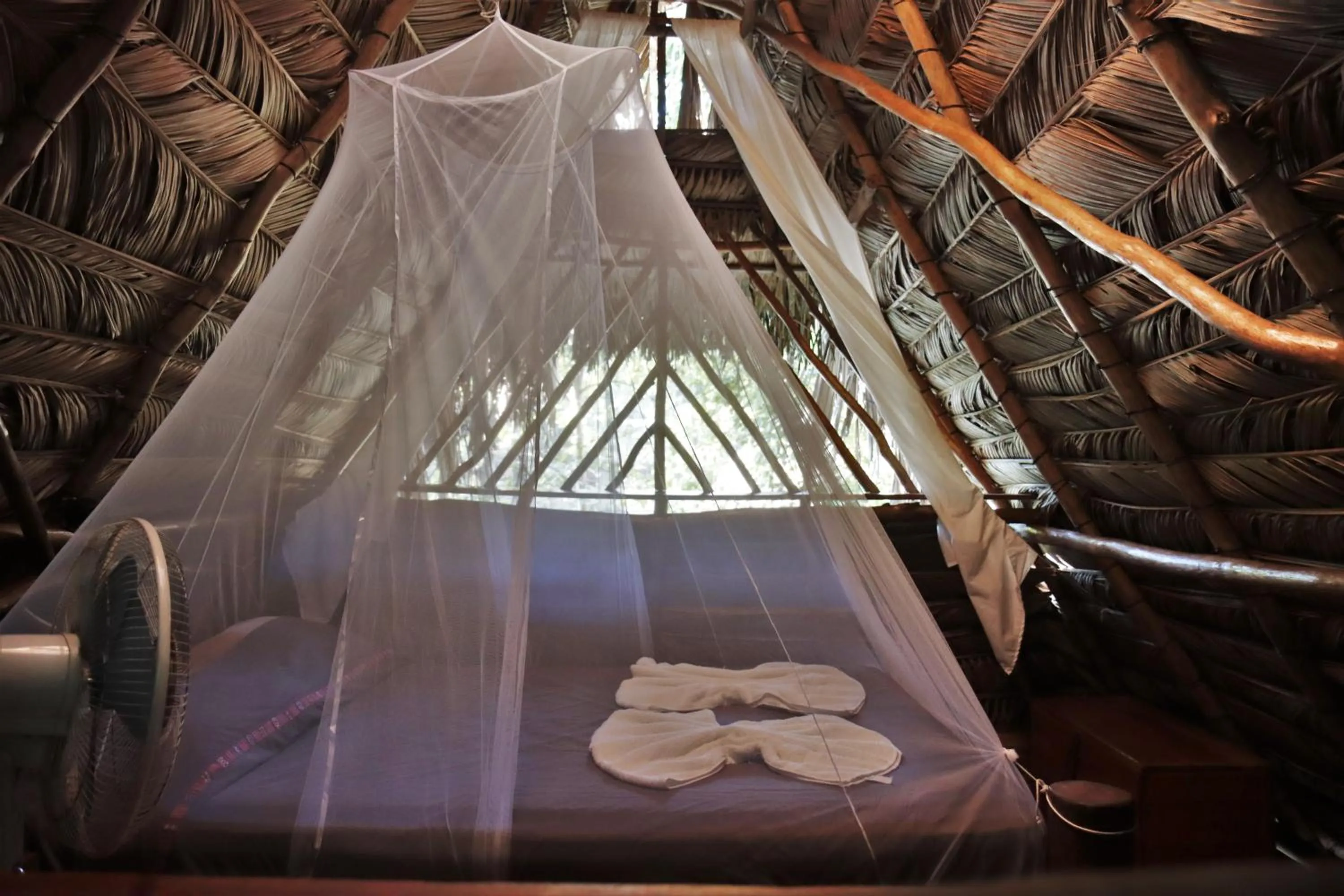 River view, Bed in El Hotelito Perdido