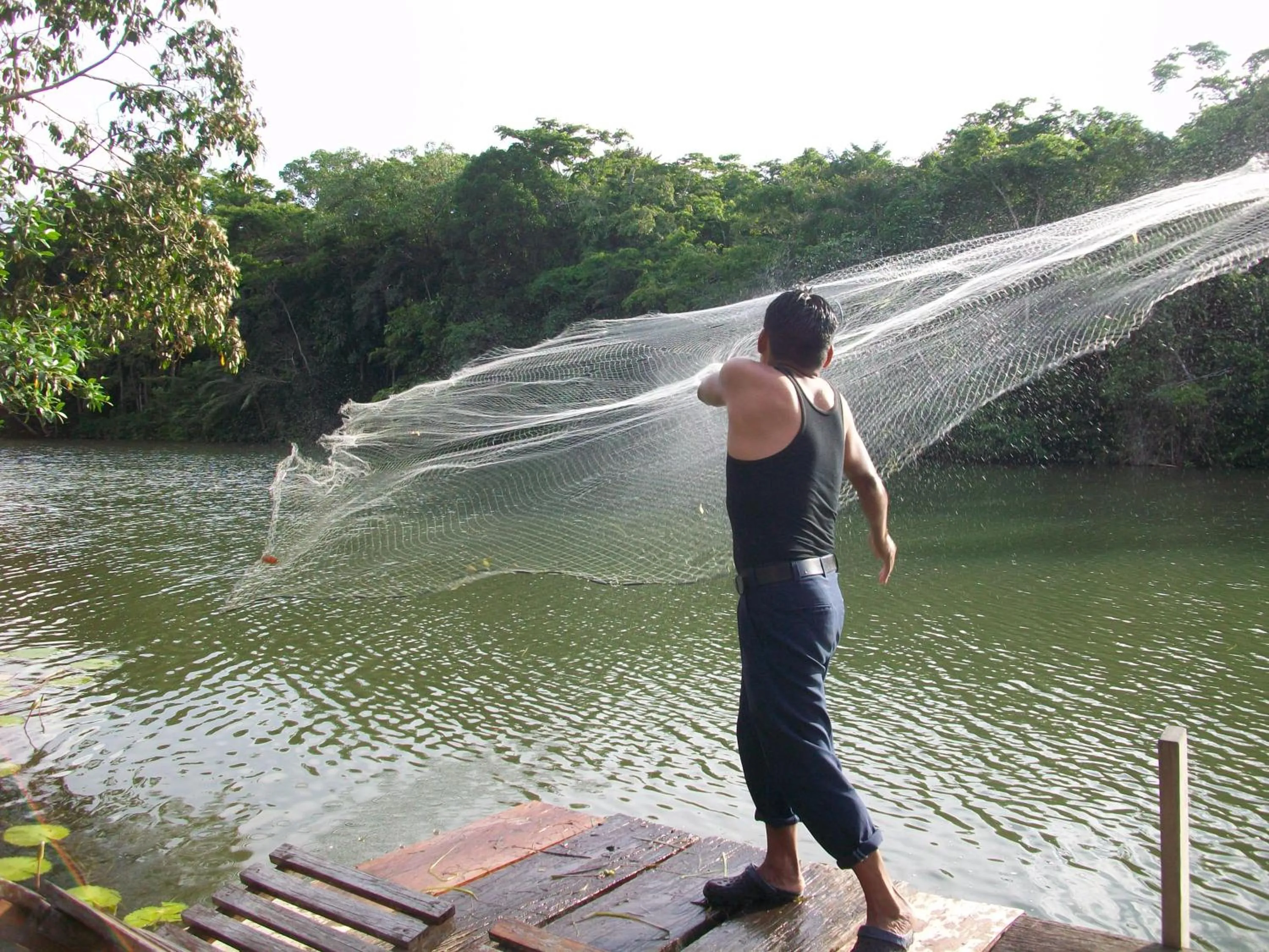 Fishing in El Hotelito Perdido