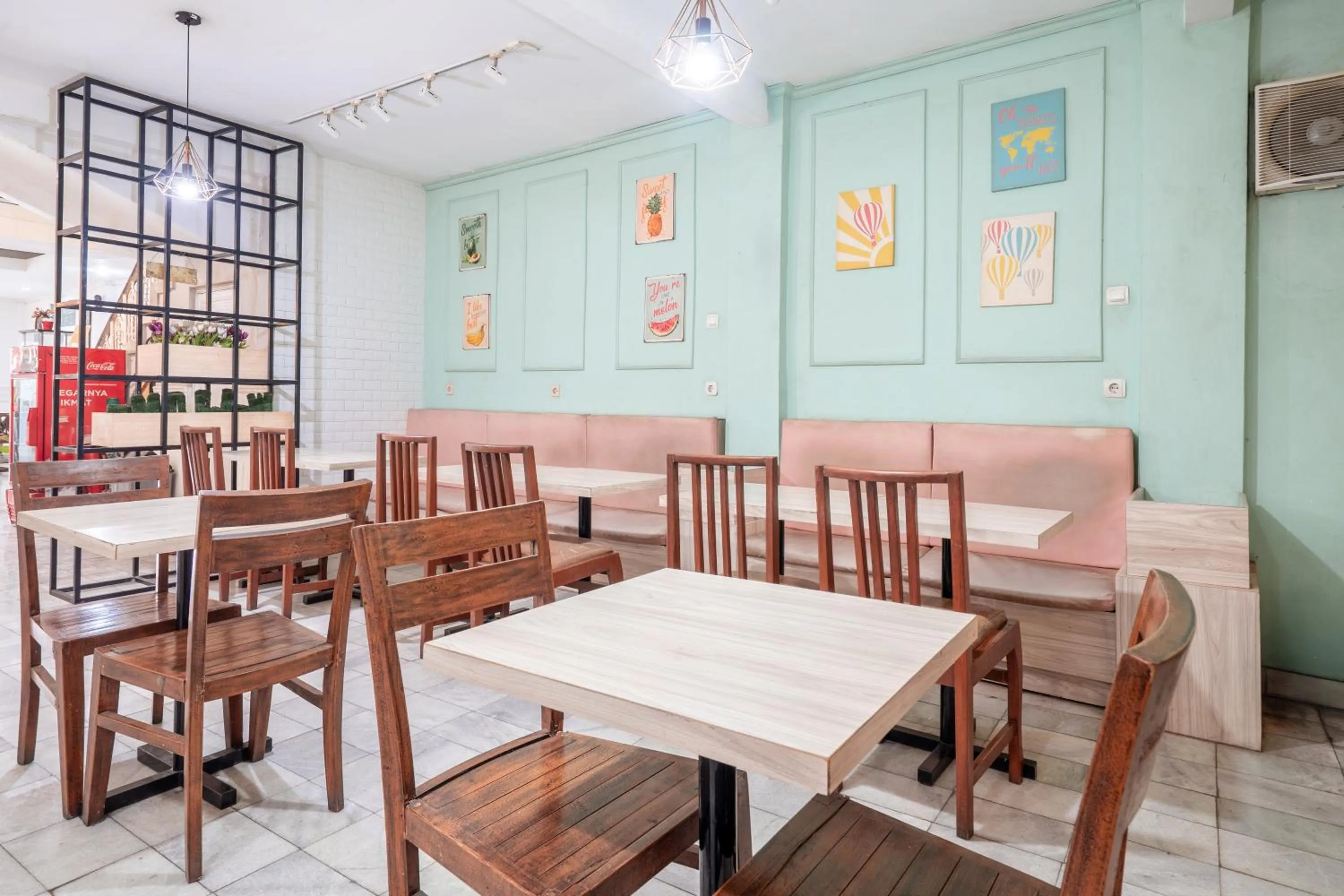 Area and facilities in Rehat at Hotel Patradissa Stasiun Bandung