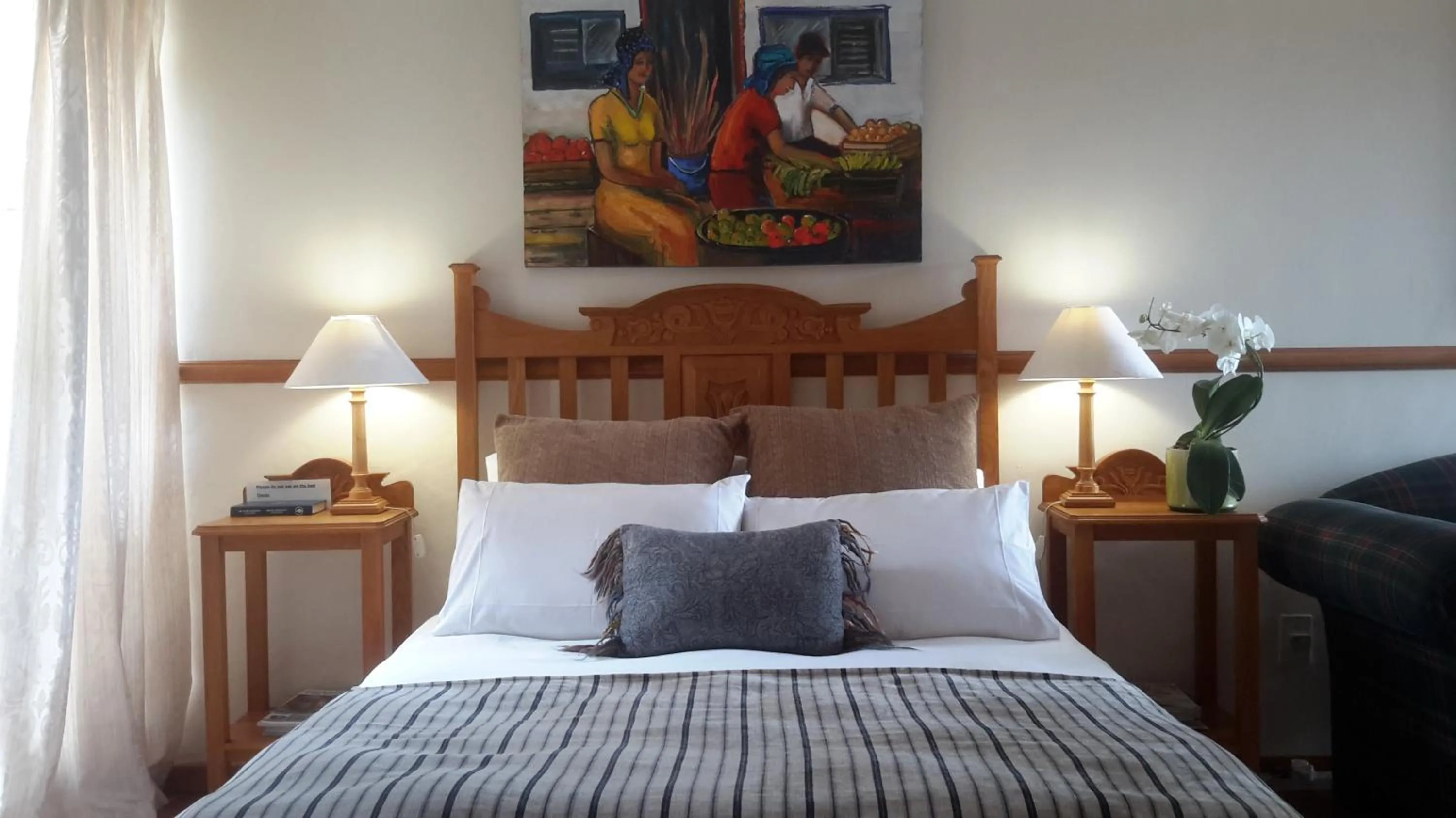 Double Room with Balcony (2 Adults + 1 Child) - single occupancy in Chez Esme Guest House