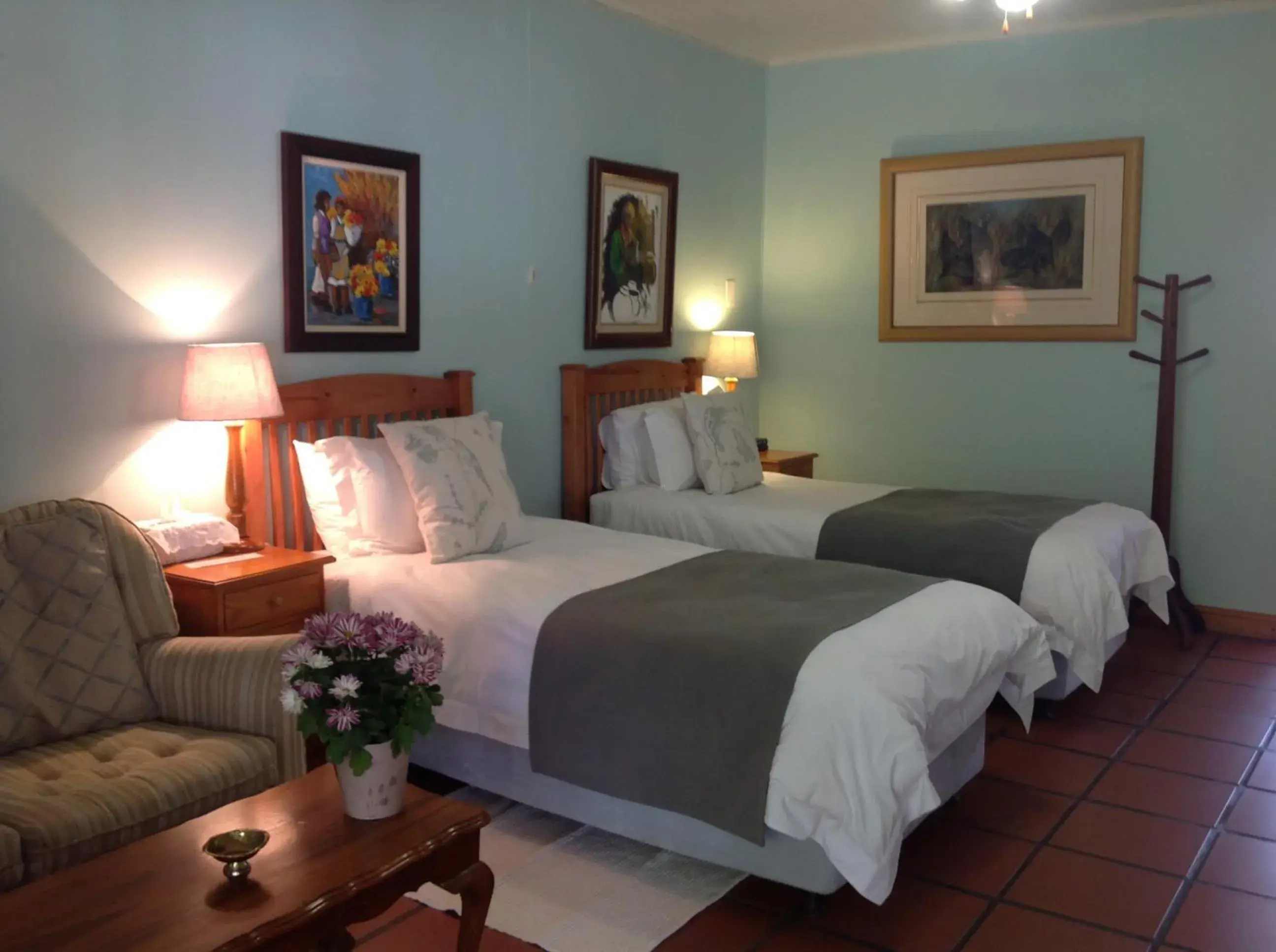 Superior Double or Twin Room with Mountain View - single occupancy in Chez Esme Guest House Superior Double or Twin Room with Mountain View - single occupancy in Chez Esme Guest House