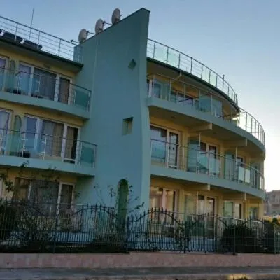 Facade/entrance in Family Hotel Coral