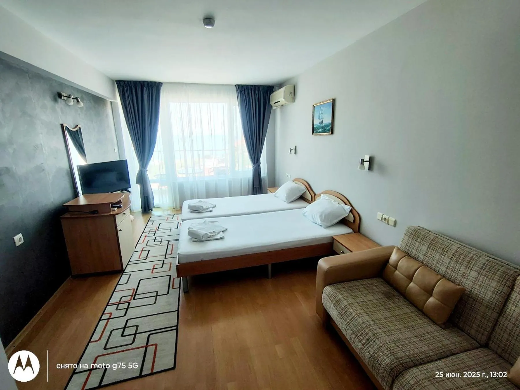 Bed in Family Hotel Coral