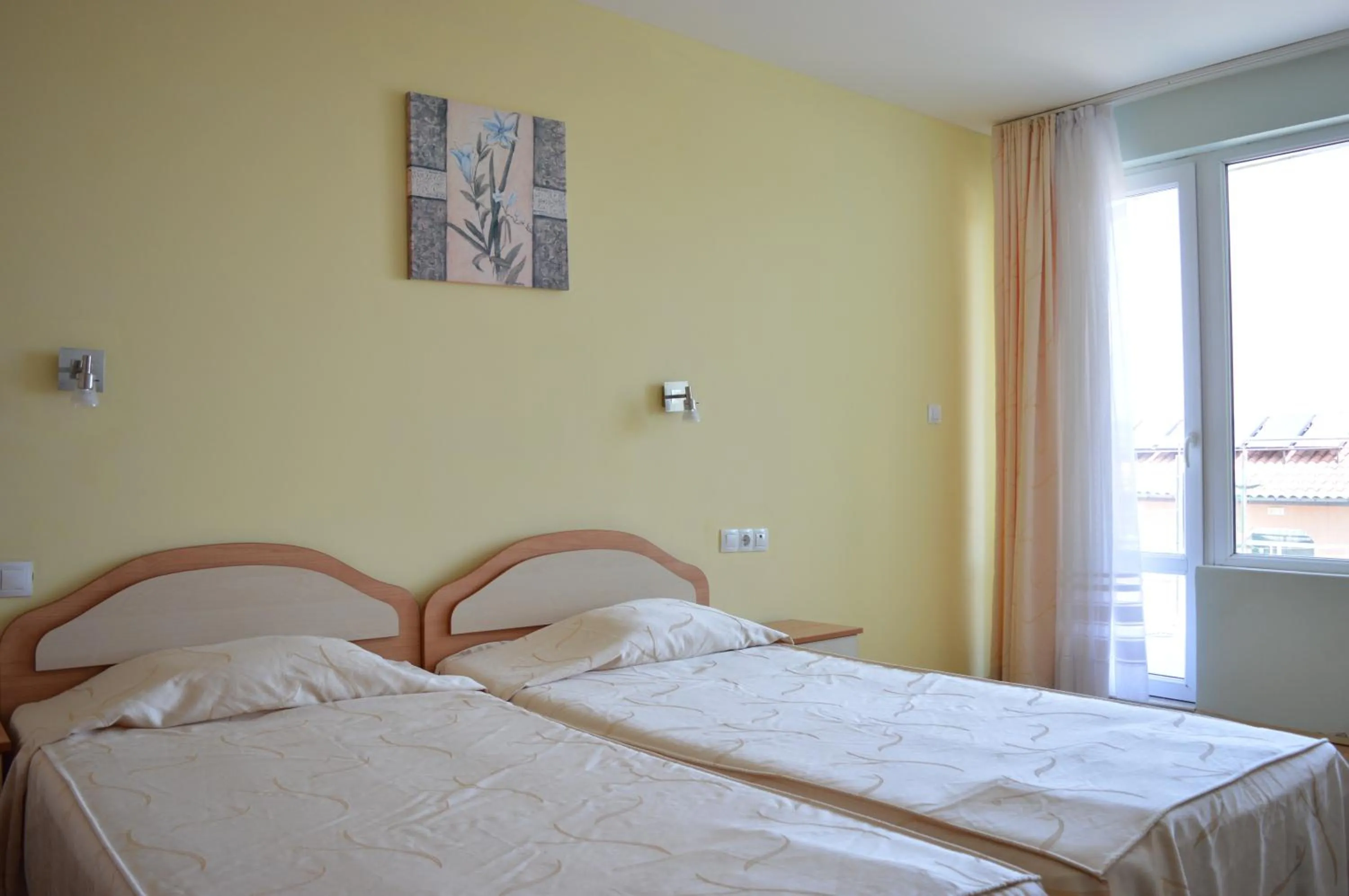 Bed in Family Hotel Coral