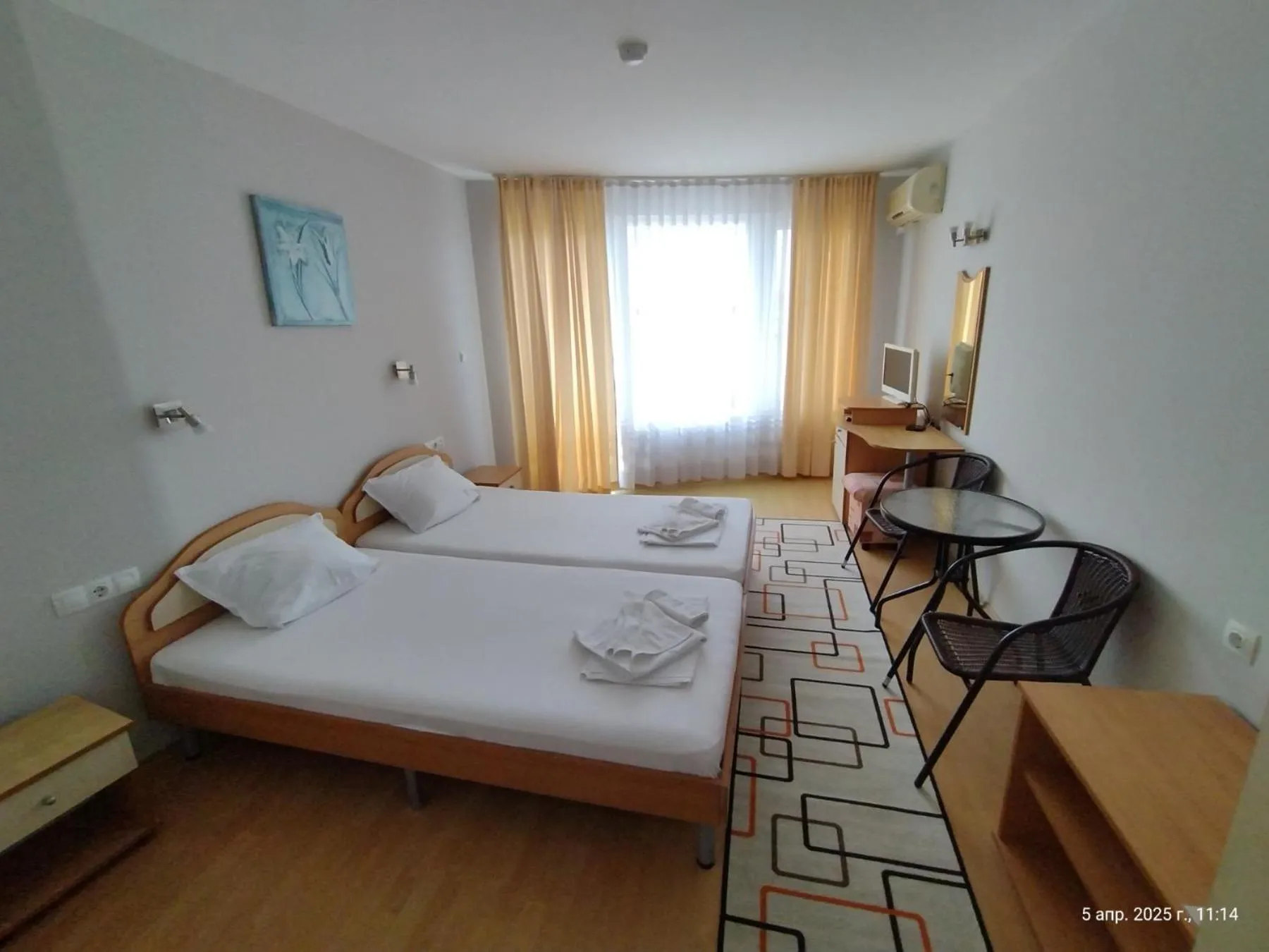 Bed in Family Hotel Coral