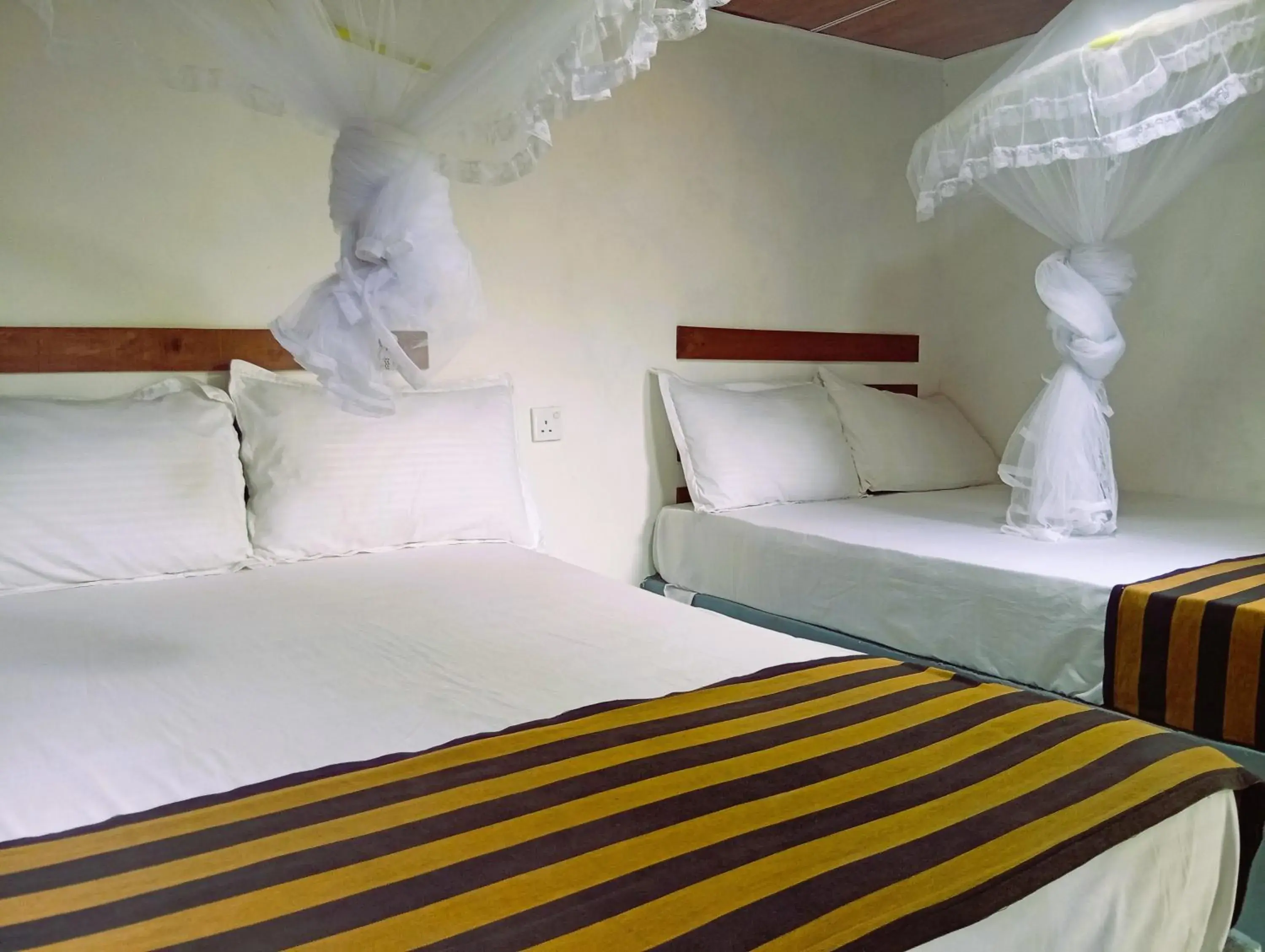 Deluxe Double Room with Balcony in Ella Tunnel Corner Inn Deluxe Double Room with Balcony in Ella Tunnel Corner Inn