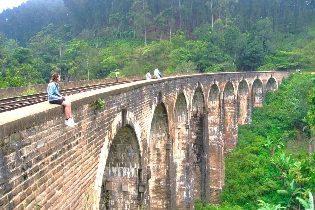 Ella Tunnel Corner Inn