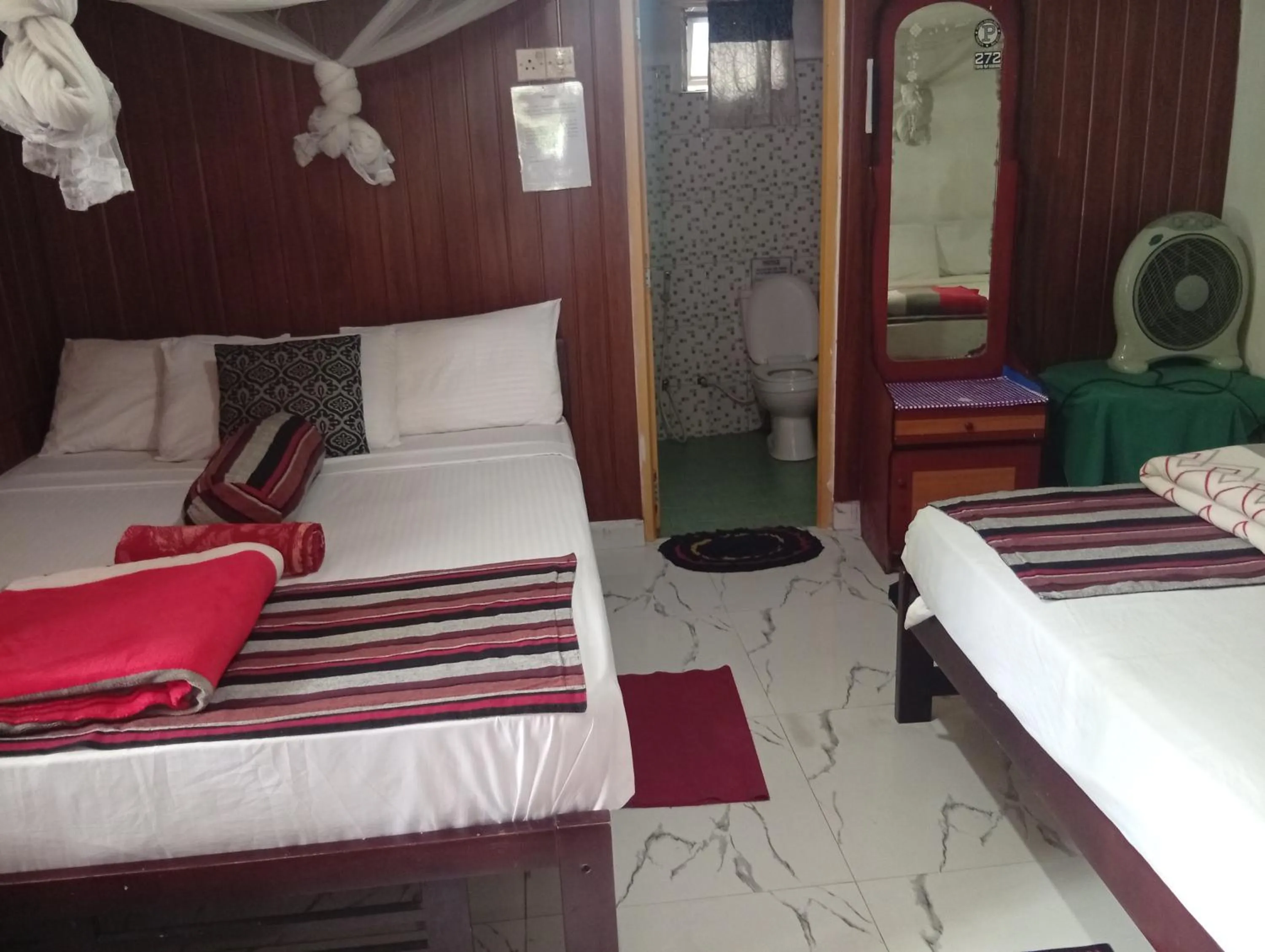 Bed in Ella Tunnel Corner Inn