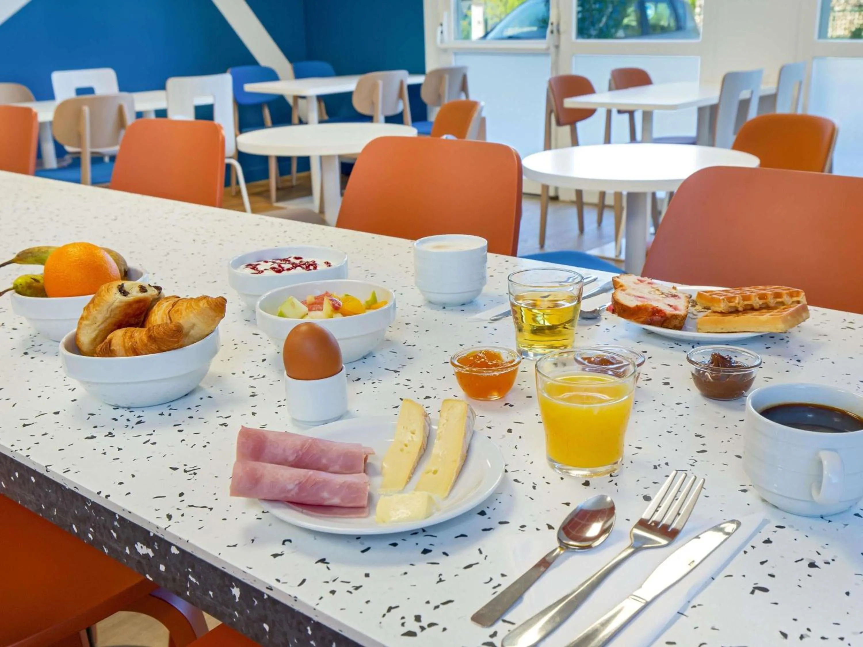Breakfast in ibis budget Valence Nord Plateau des Couleures