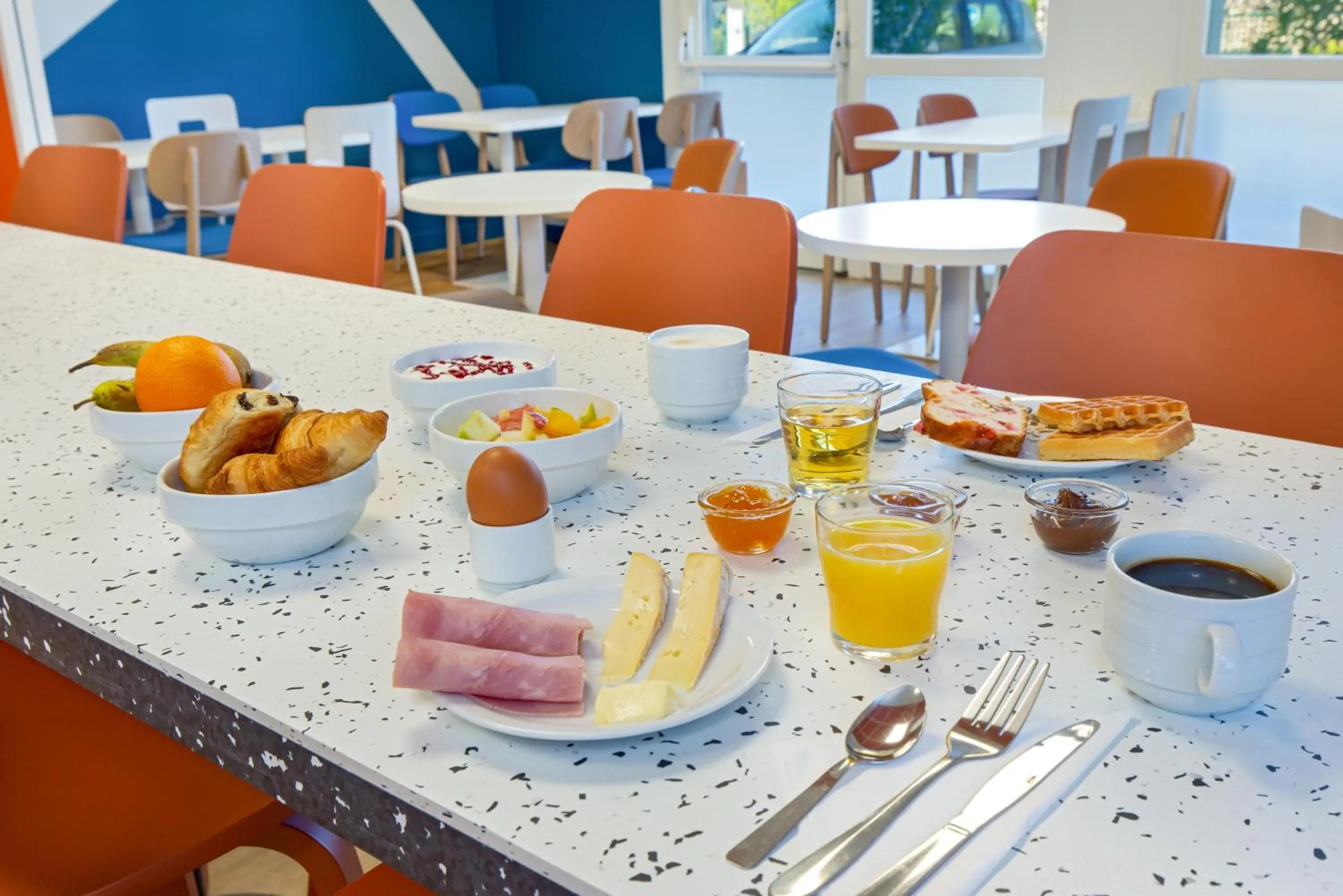 Breakfast in ibis budget Valence Nord Plateau des Couleures