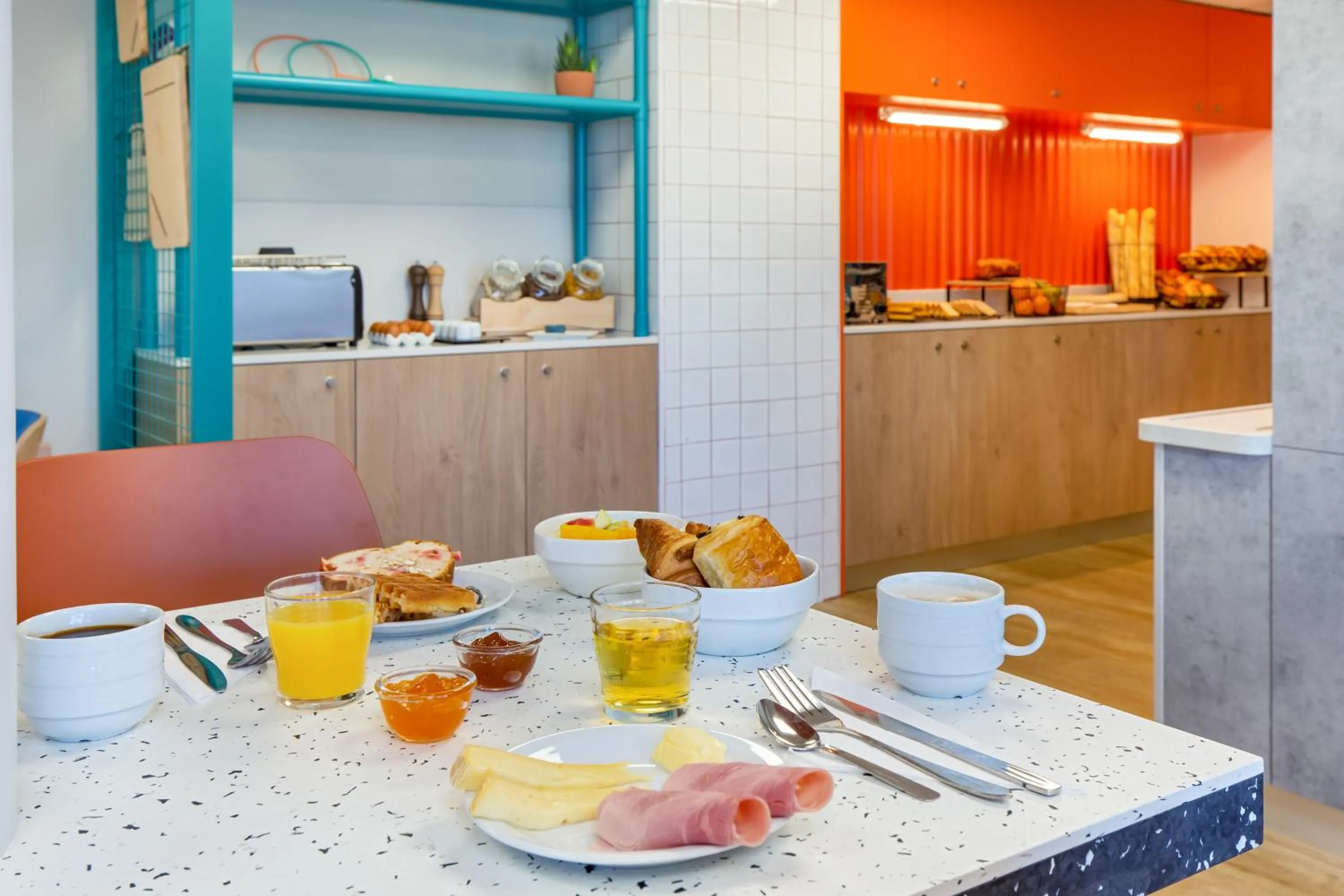 Breakfast in ibis budget Valence Nord Plateau des Couleures