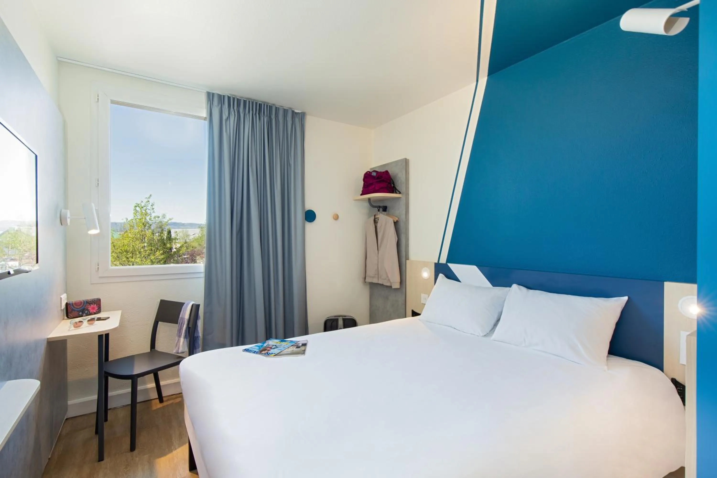 Bed in ibis budget Valence Nord Plateau des Couleures