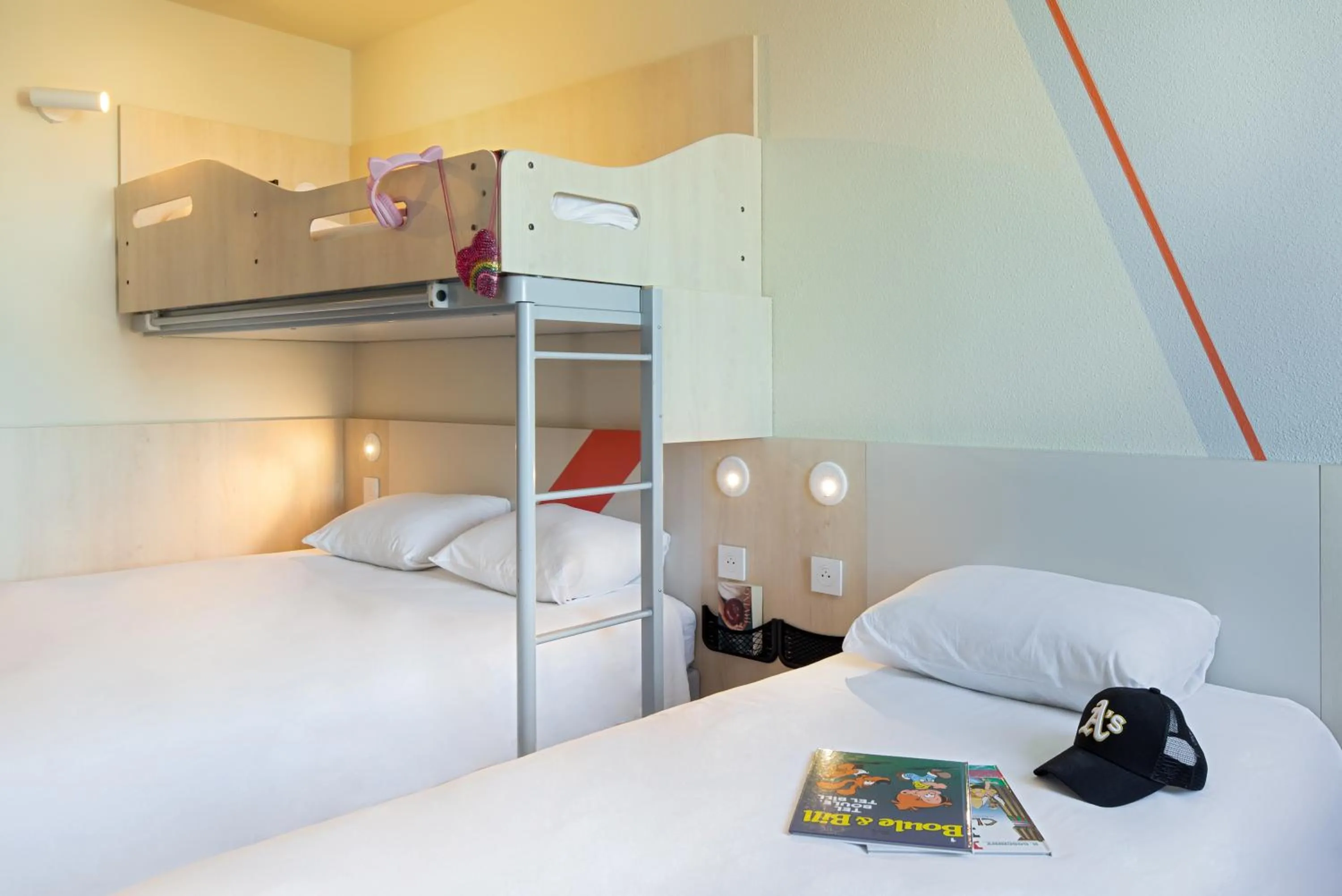 Photo of the whole room, Bed in ibis budget Valence Nord Plateau des Couleures