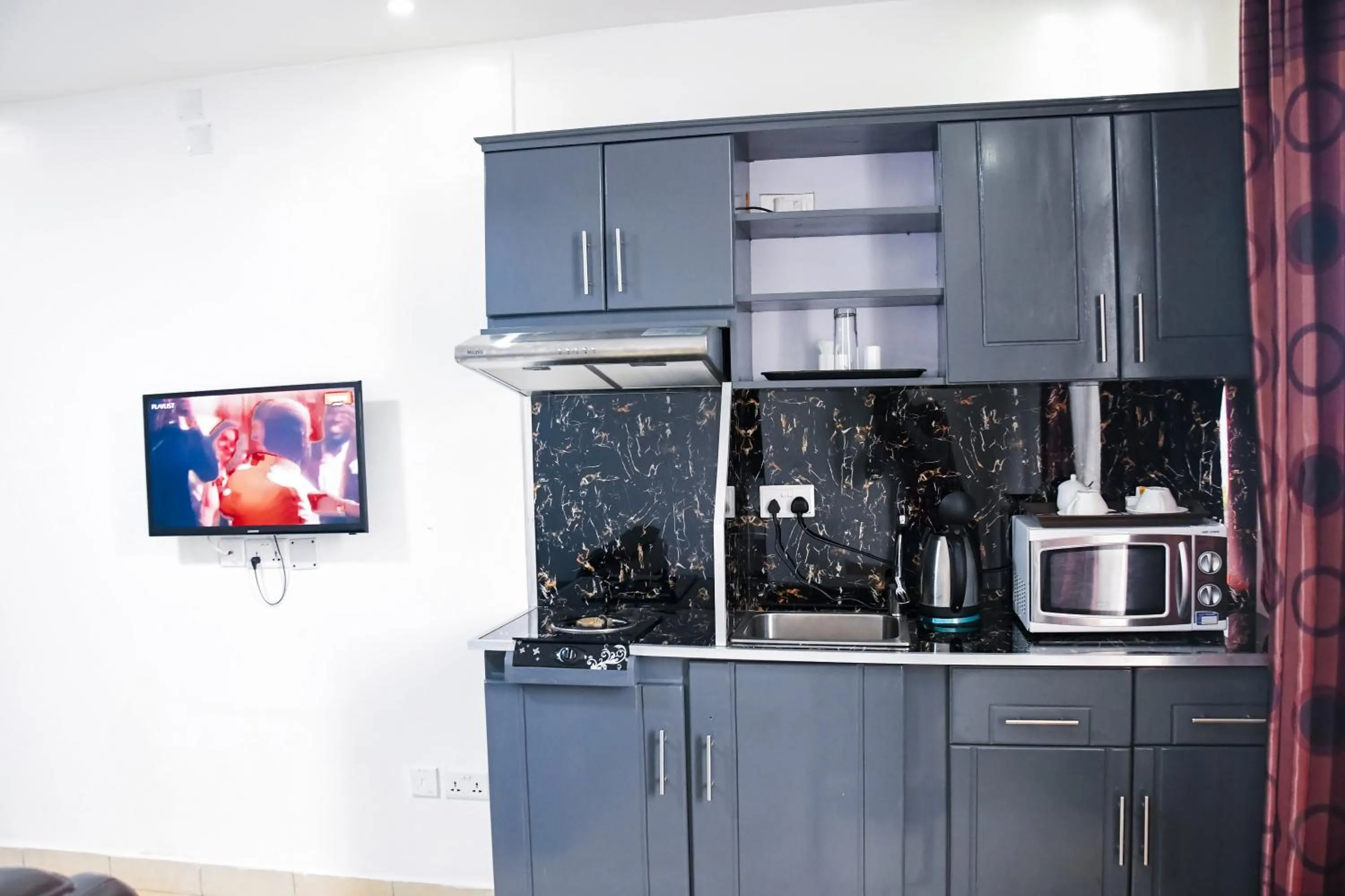 Kitchen or kitchenette in Quiet Haven Hotel