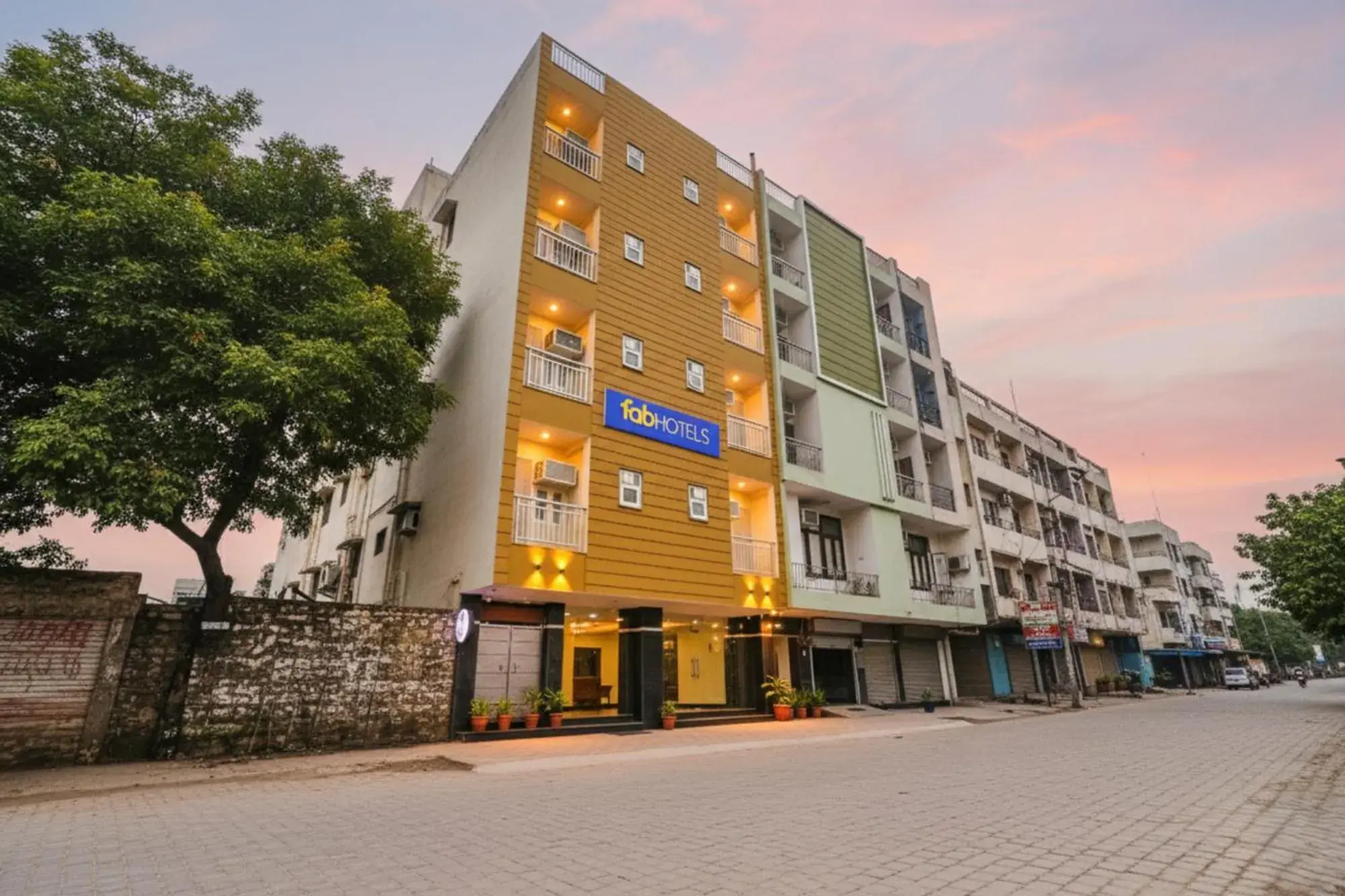 FabHotel Taugan Inn - Nr Yashobhoomi Convention Centre FabHotel Taugan Inn - Nr Yashobhoomi Convention Centre