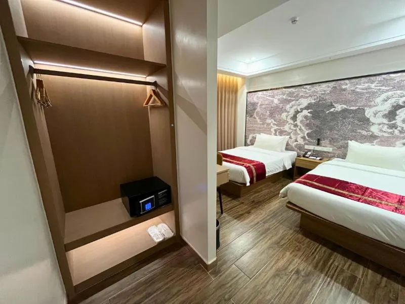 Bed in L' Asuncion Hotel