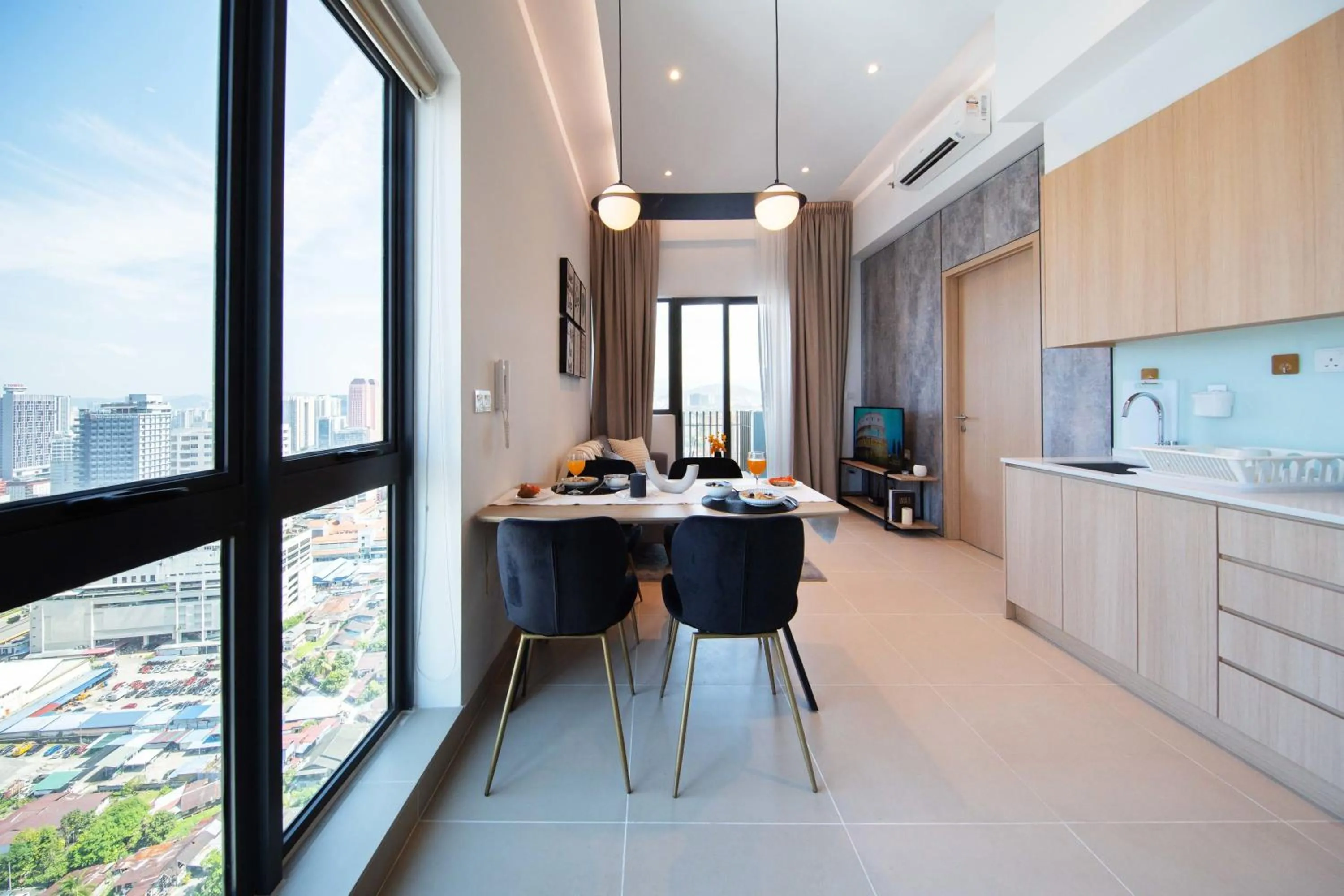 Living room in LUXE Infinitum KLCC by DX