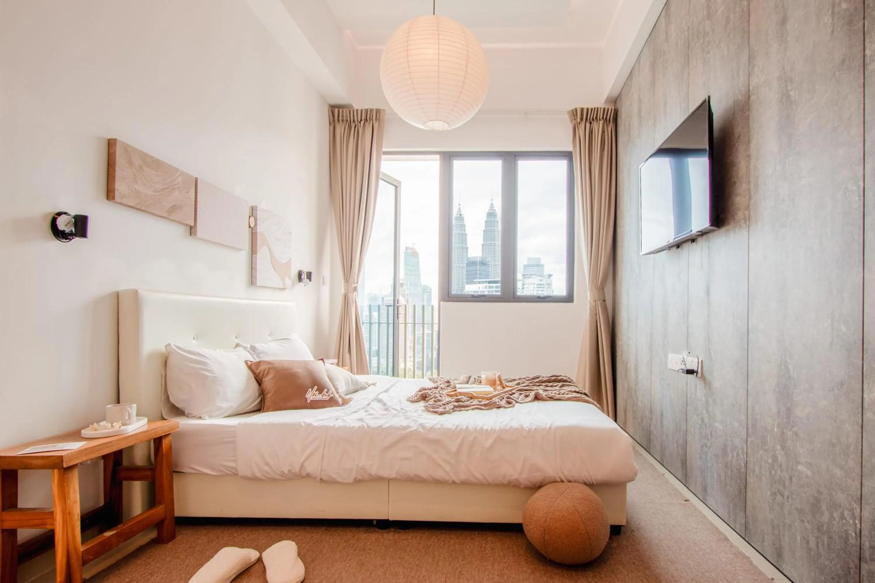 Bed in LUXE Infinitum KLCC by DX