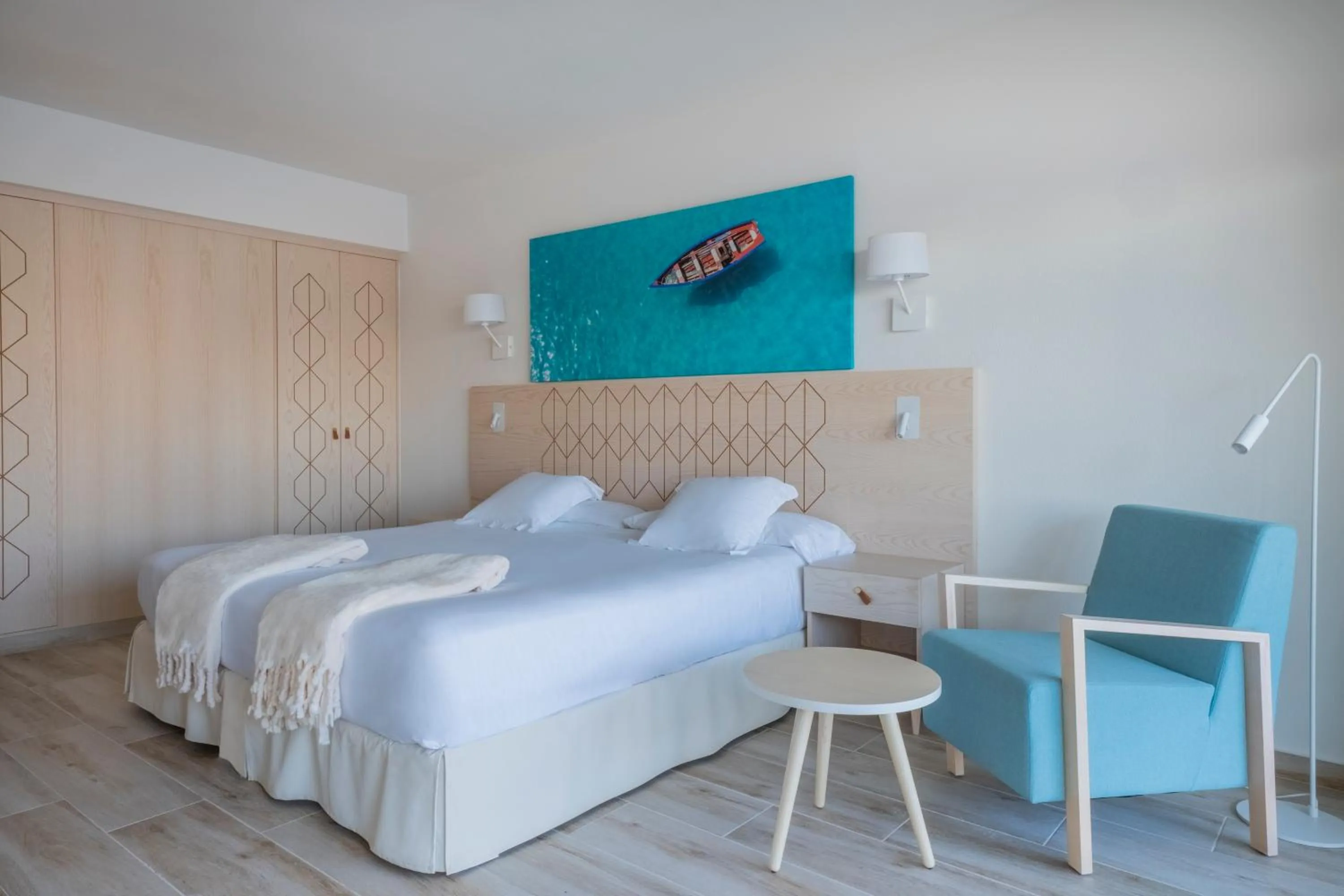 Bedroom, Bed in Iberostar Waves Royal Andalus