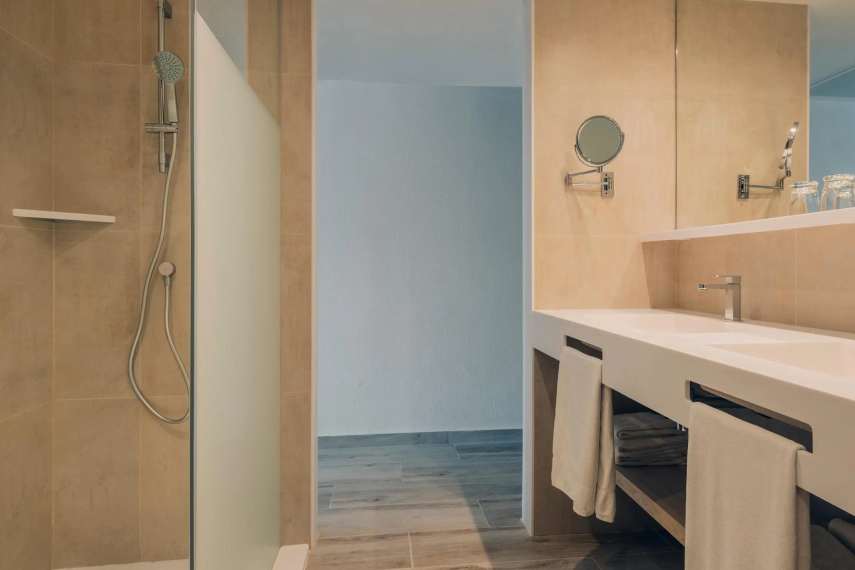 Shower in Iberostar Waves Royal Andalus