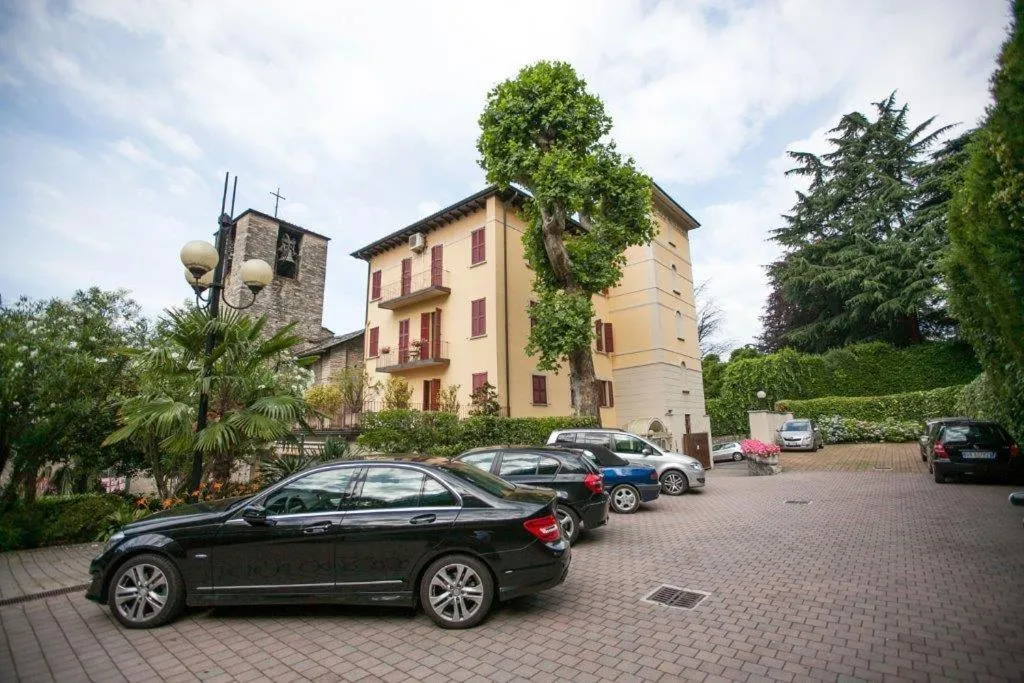 Property building in Hotel Quarcino