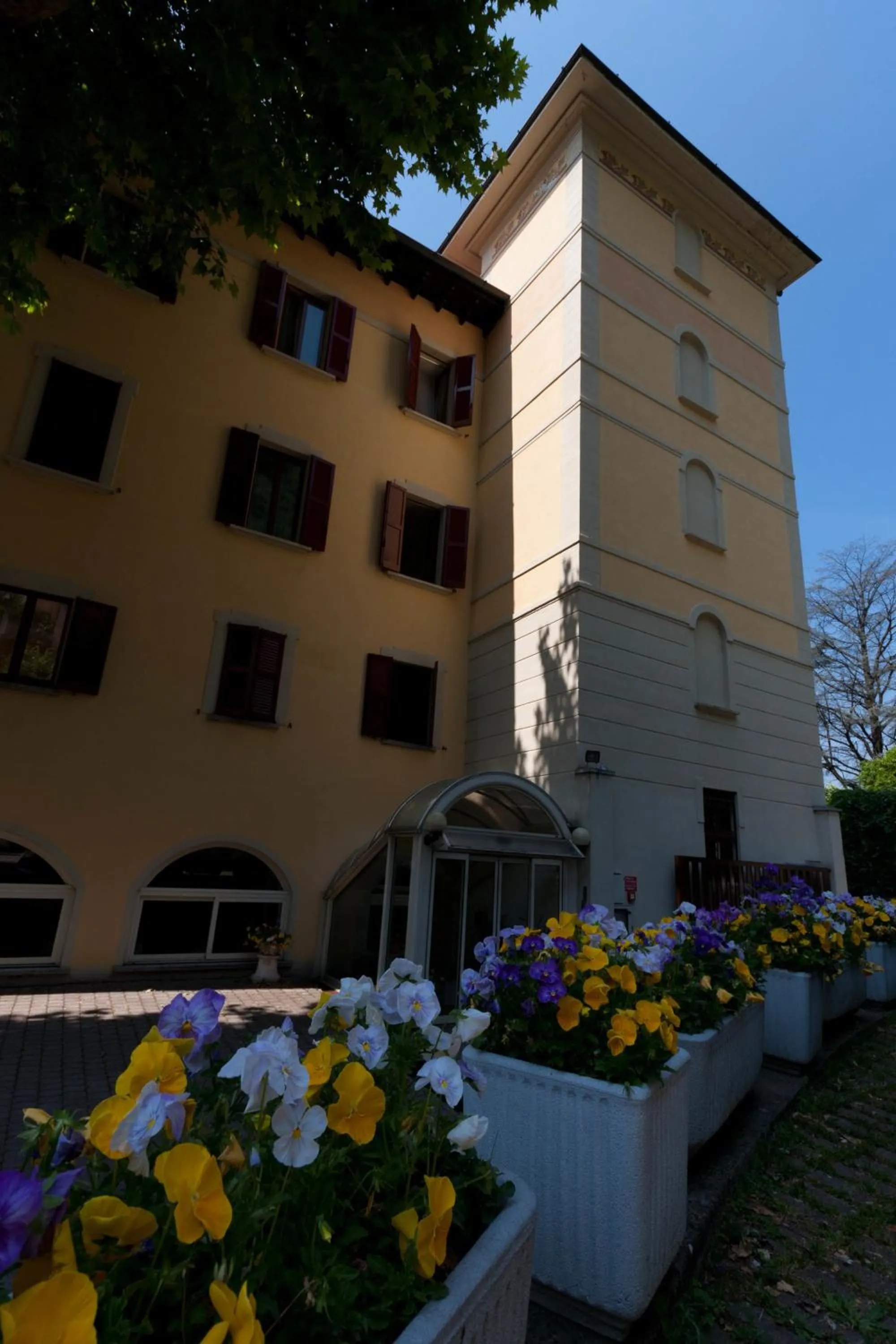 Property building in Hotel Quarcino