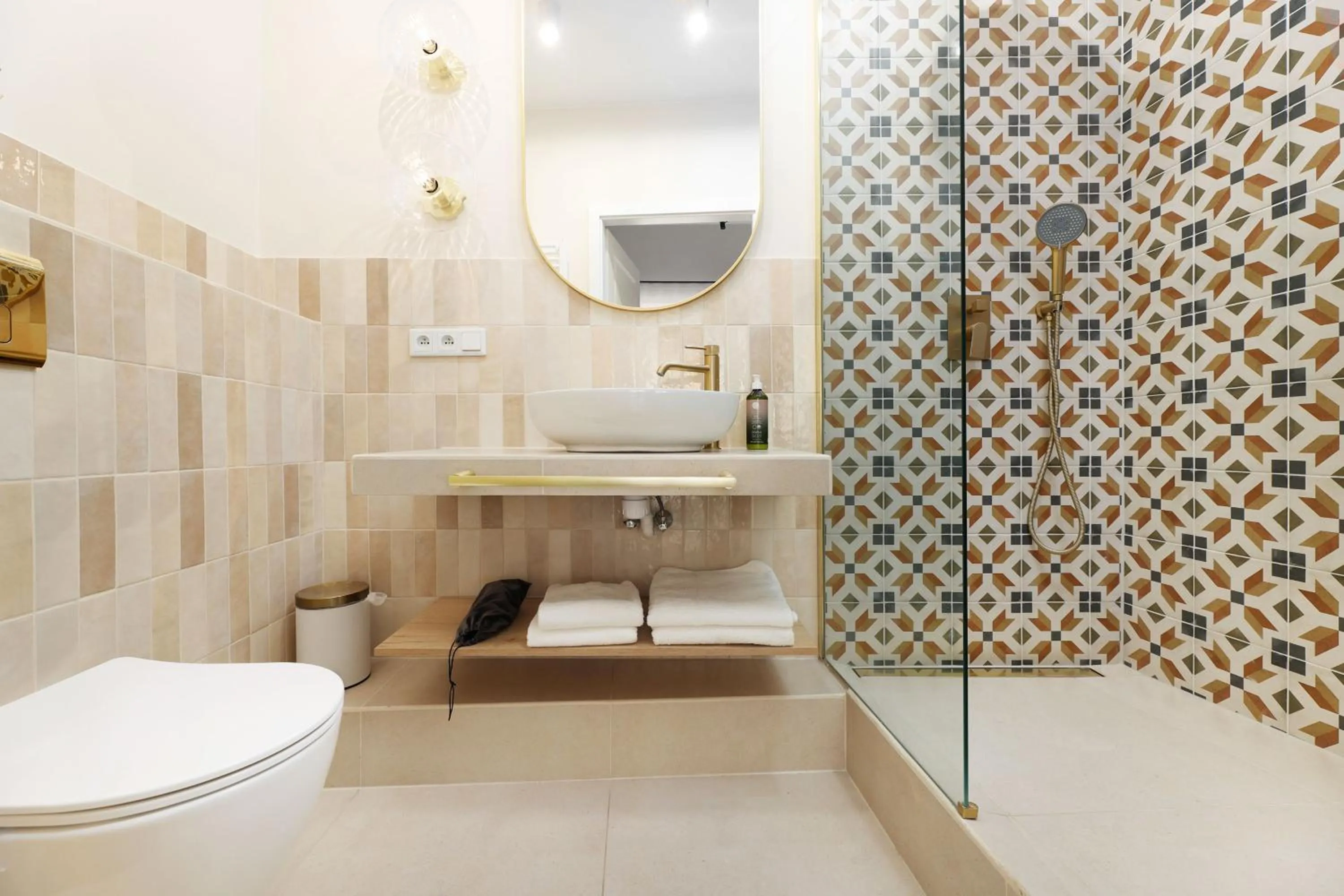 Shower in Hetman Main Square Apartments