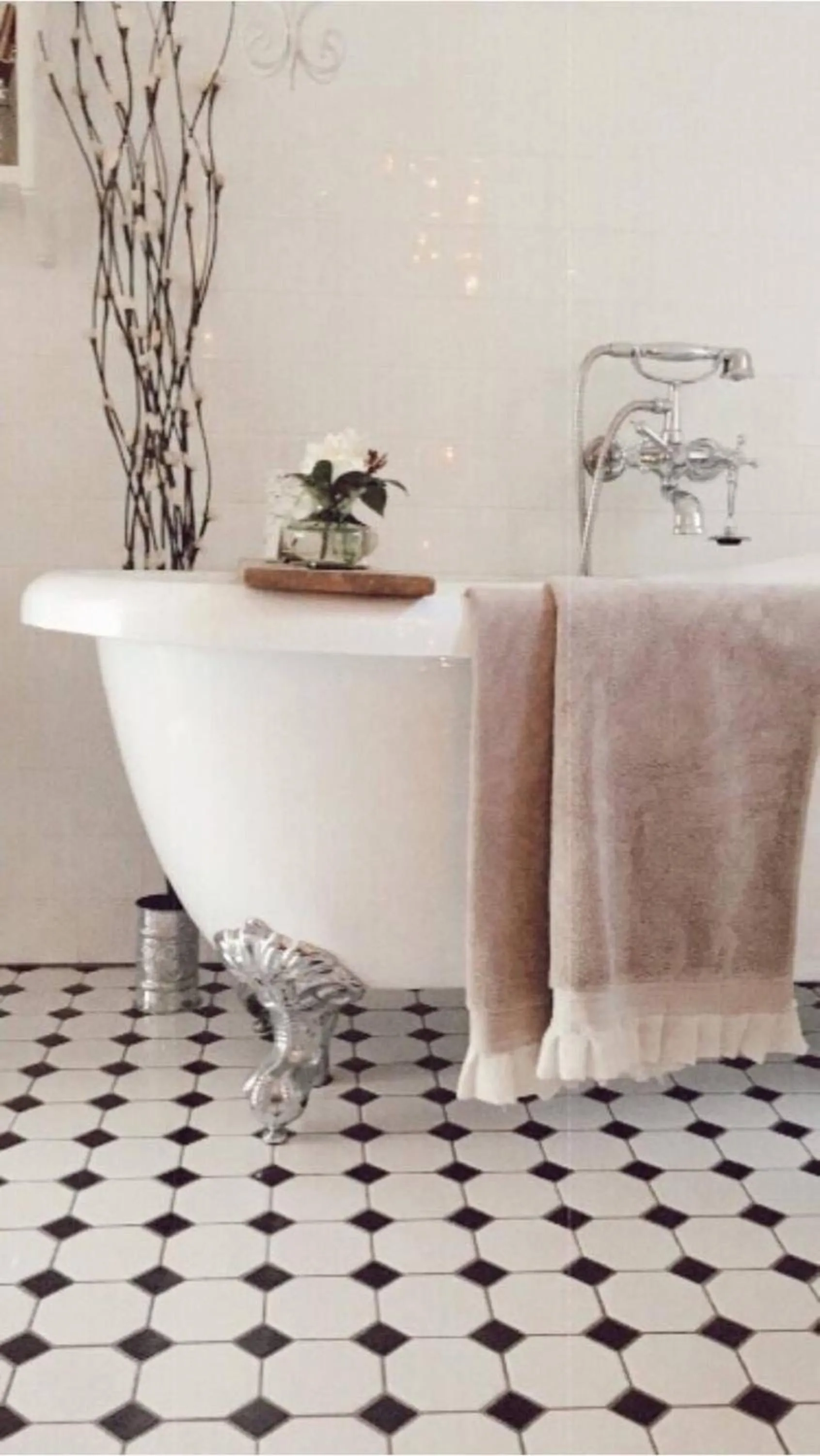 Bathroom in The Old Bakery in Historic Kangaroo Valley Village
