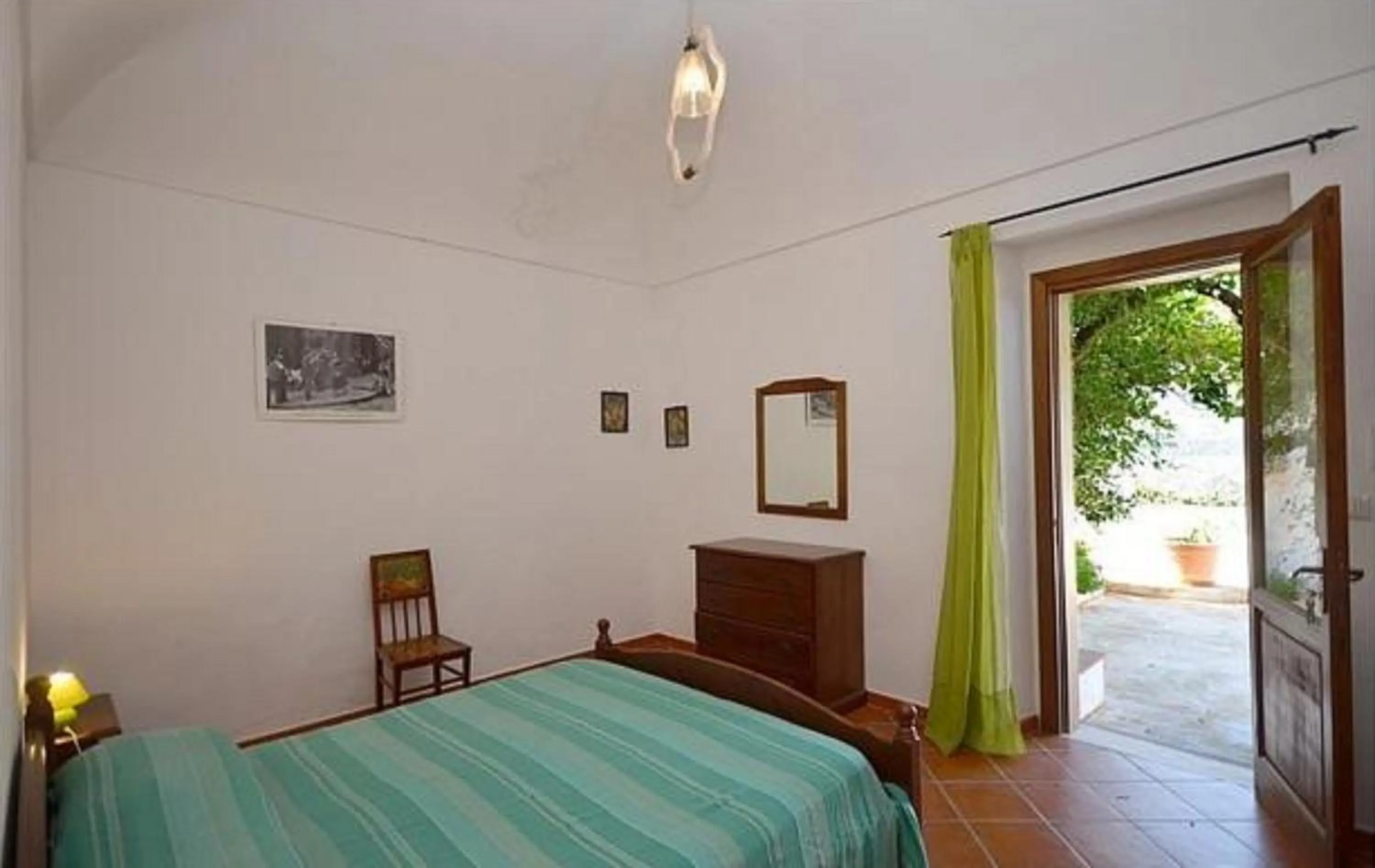 Spring, Bed in B&B Raggio Verde