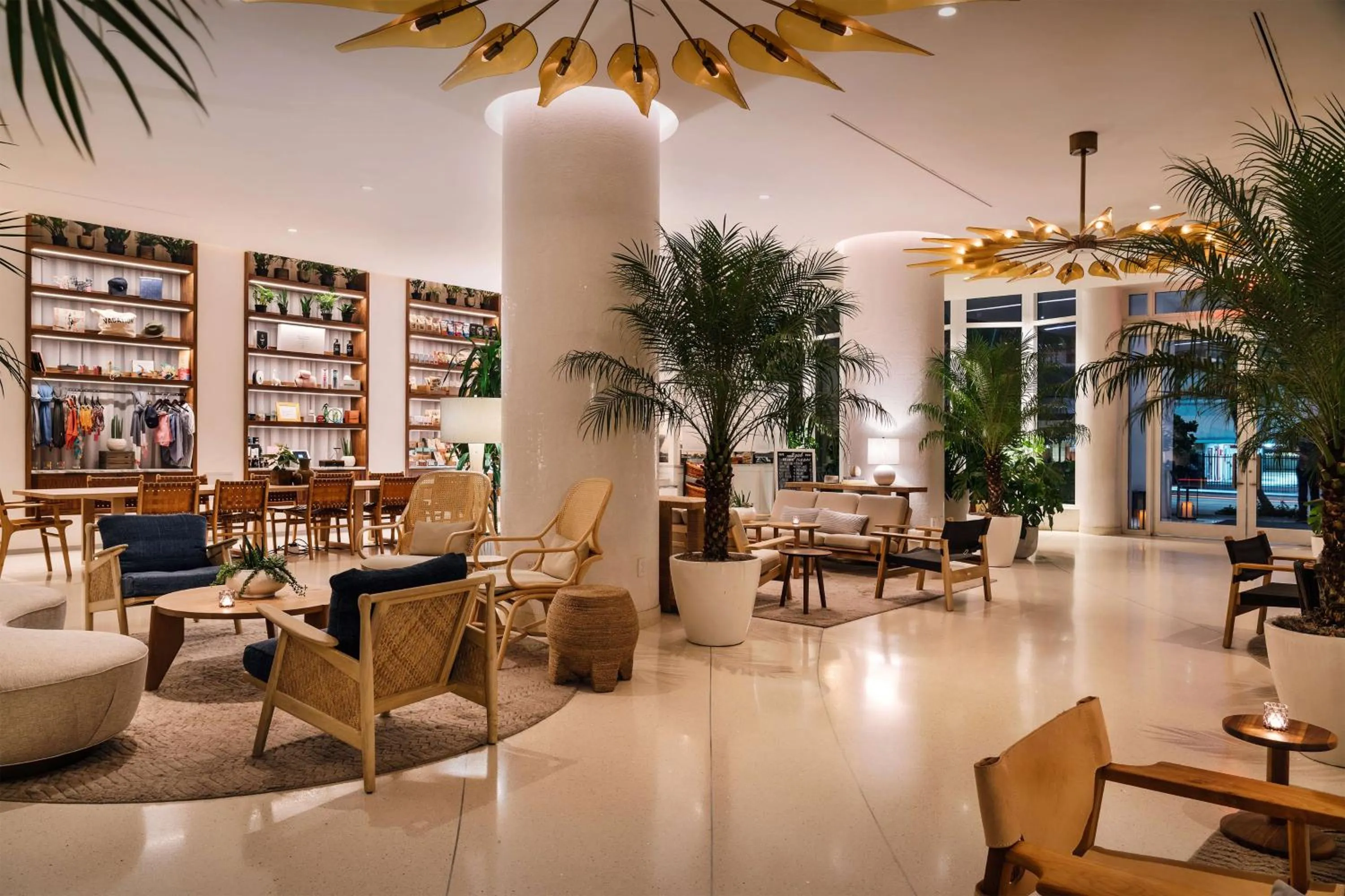Lobby or reception in Nautilus Sonesta Miami Beach