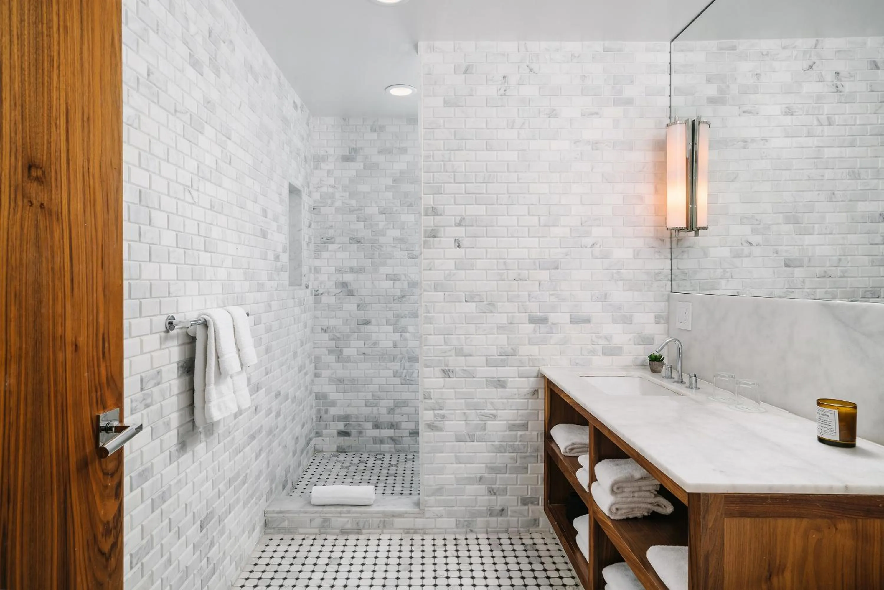 Bathroom in Nautilus Sonesta Miami Beach