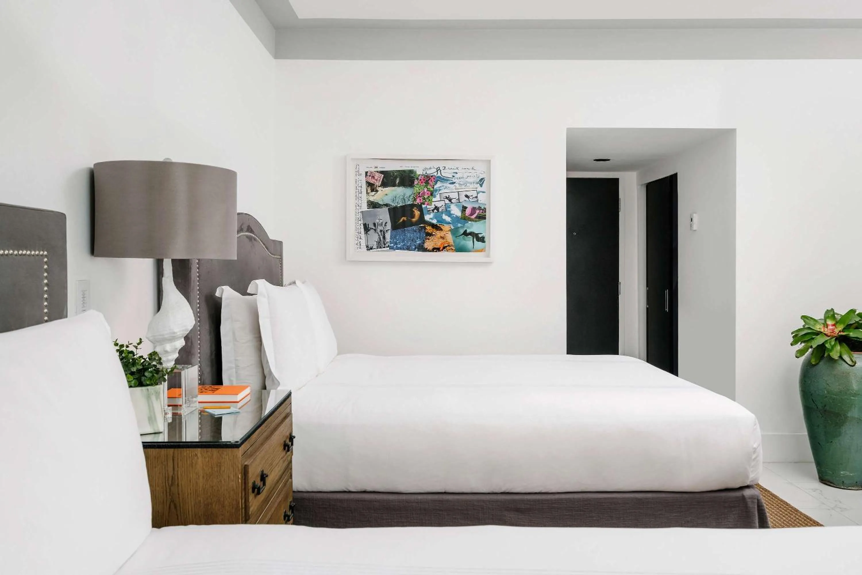 Bedroom, Bed in Nautilus Sonesta Miami Beach