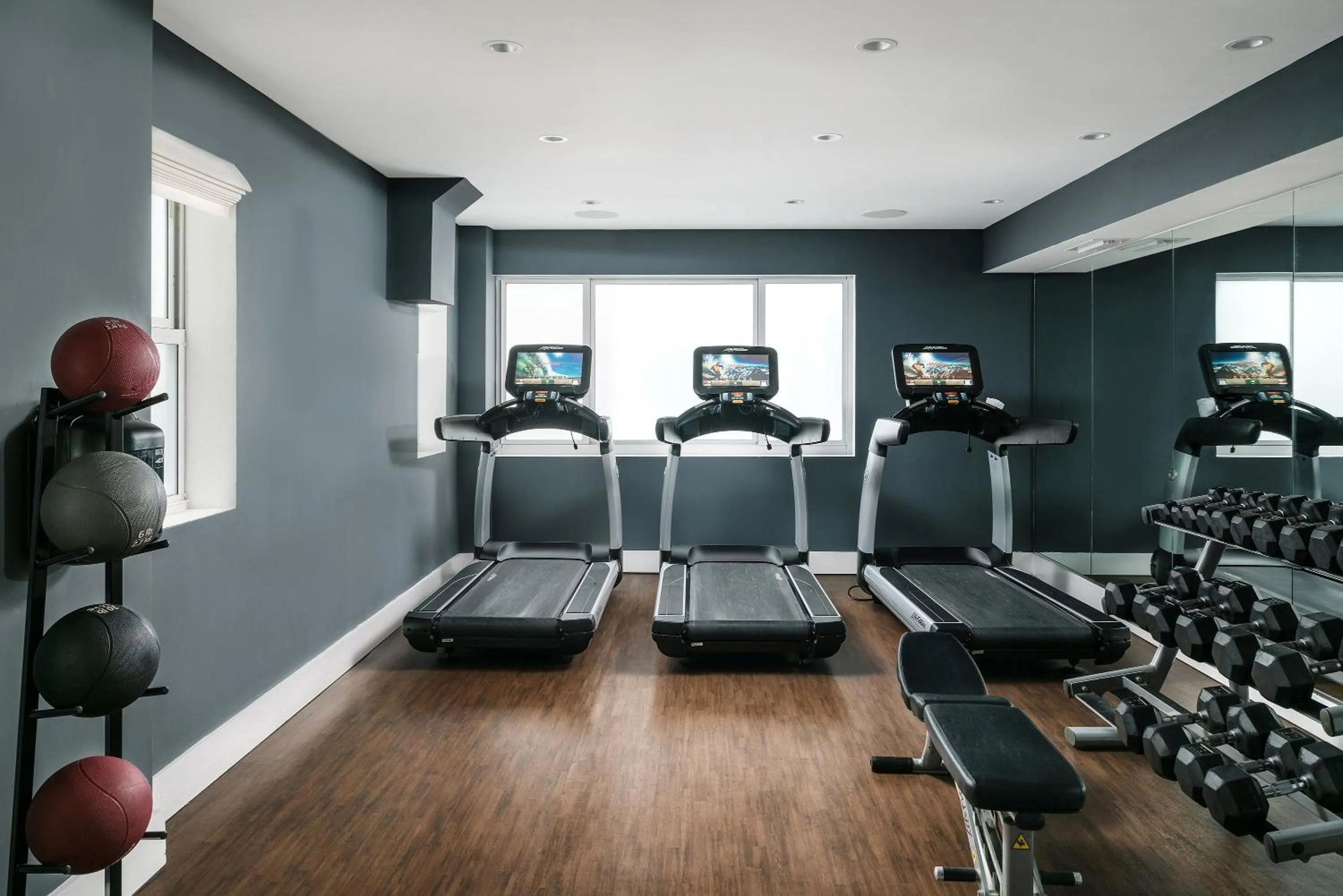Fitness centre/facilities in Nautilus Sonesta Miami Beach