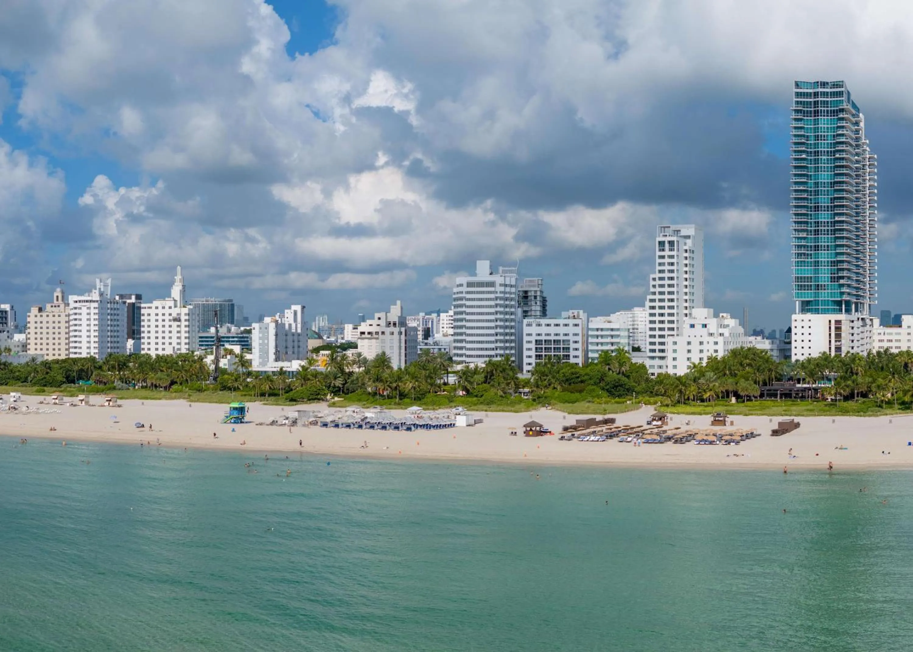 Beach in Nautilus Sonesta Miami Beach