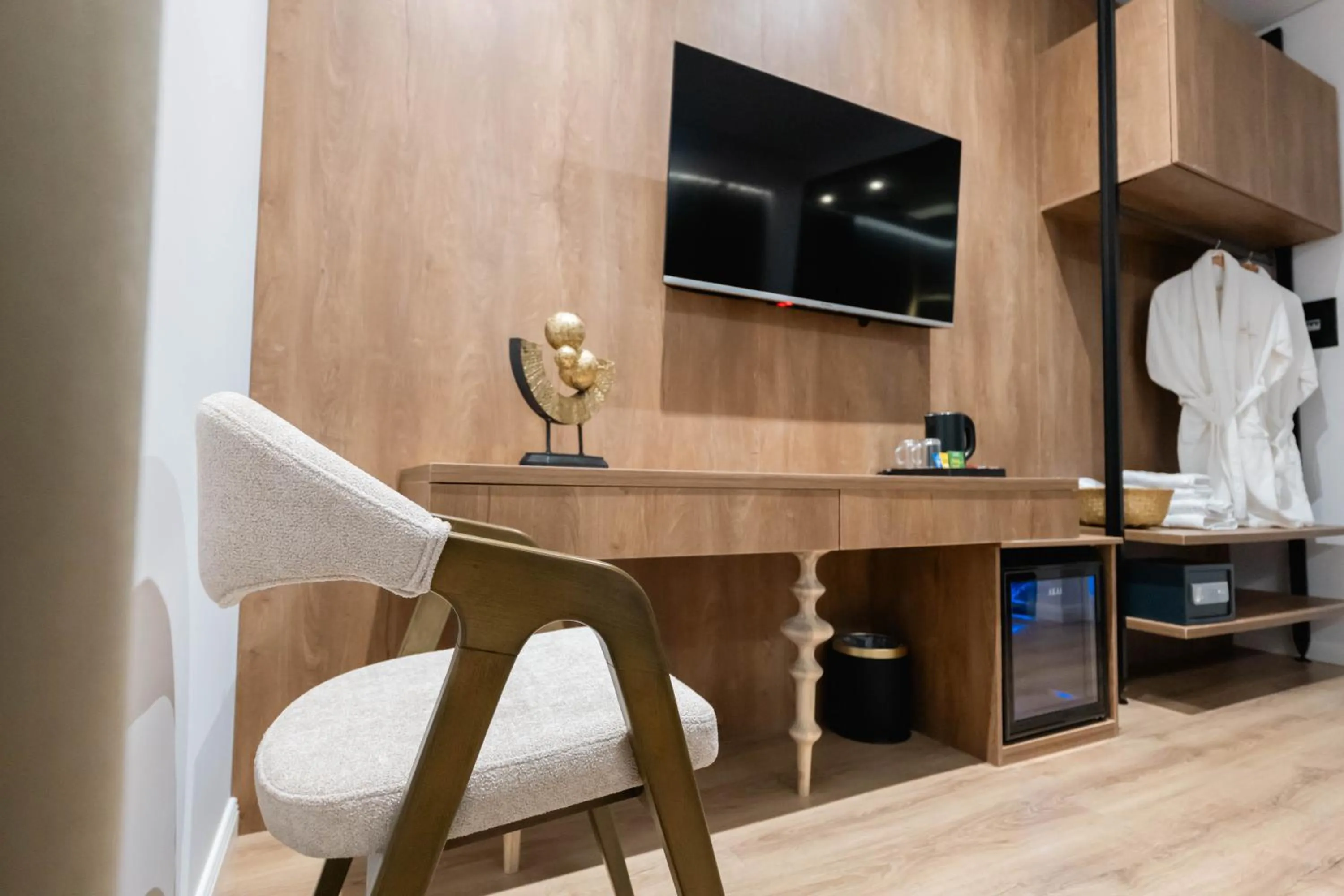 TV and multimedia in Mae Select Hotel