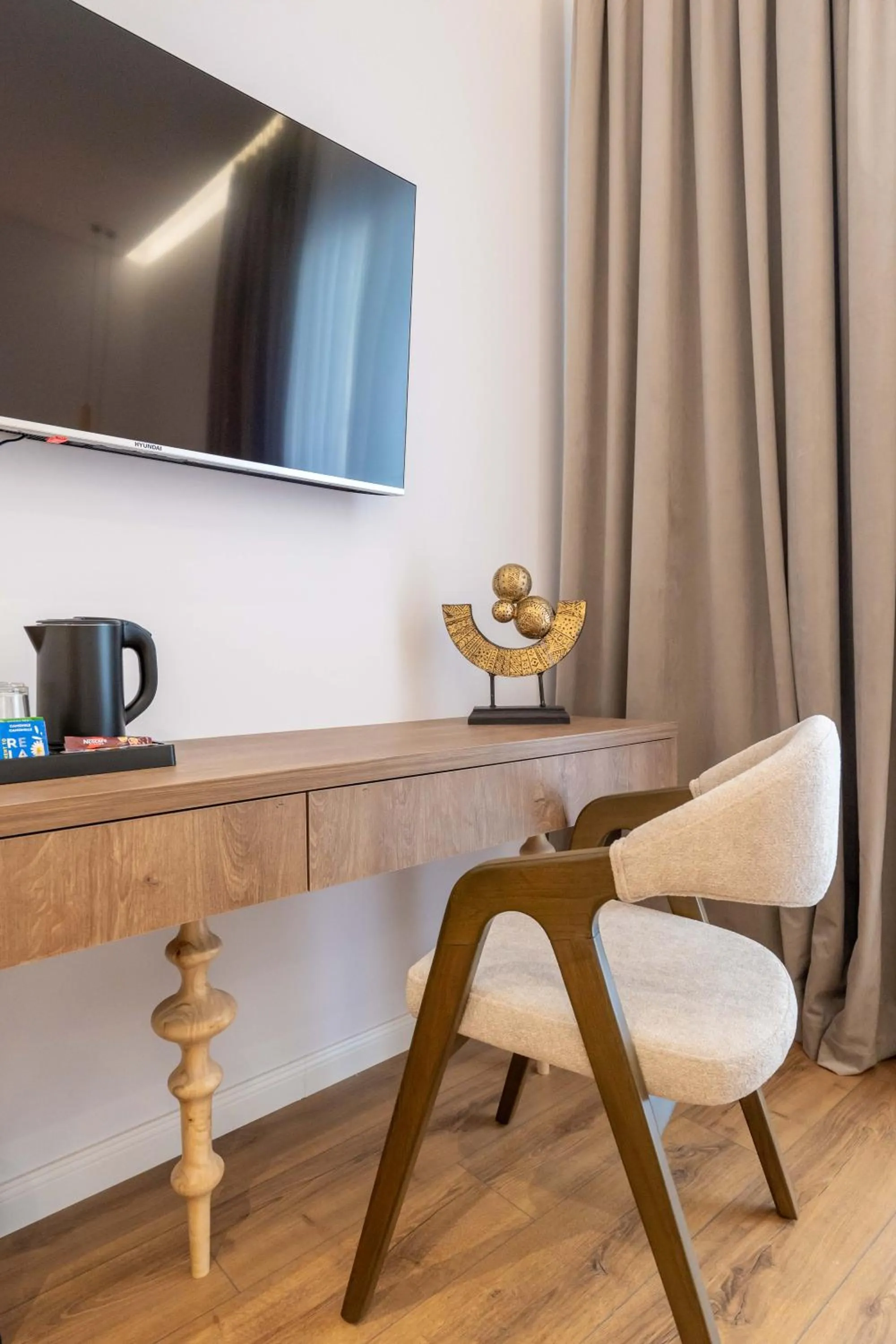 TV and multimedia in Mae Select Hotel