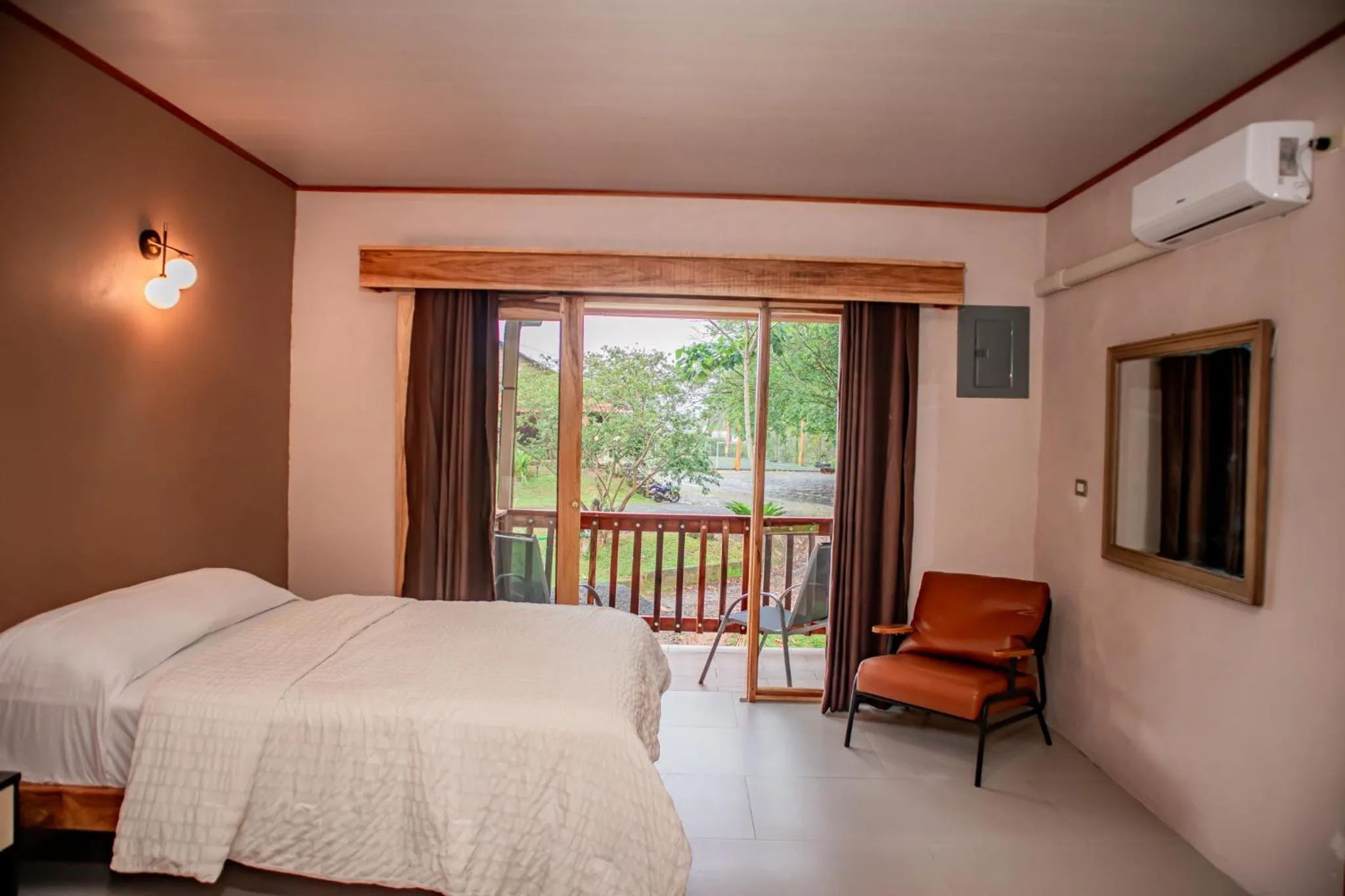 Bedroom, Bed in Hotel del Bosque