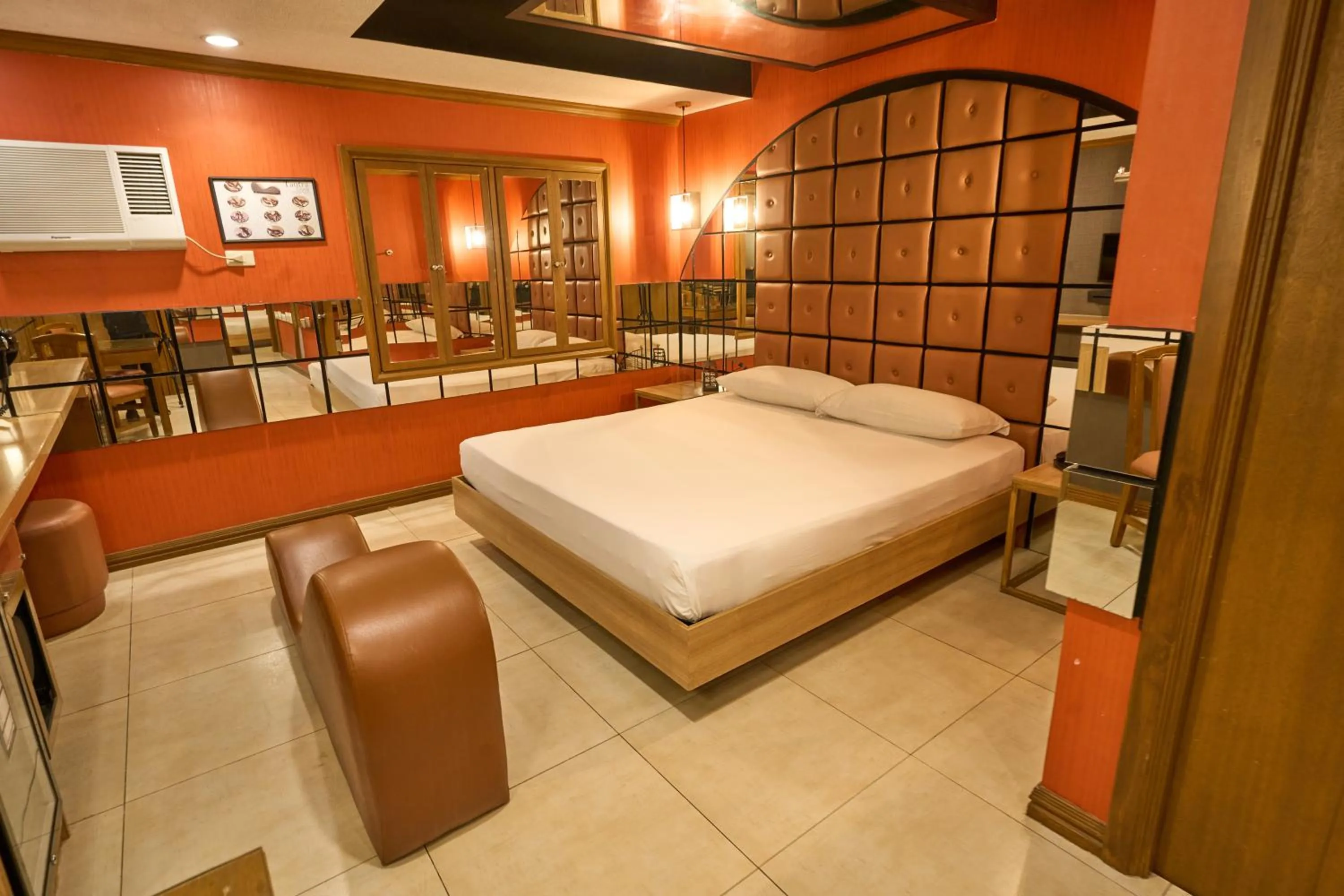 Bedroom, Bed in Victoria Court San Fernando