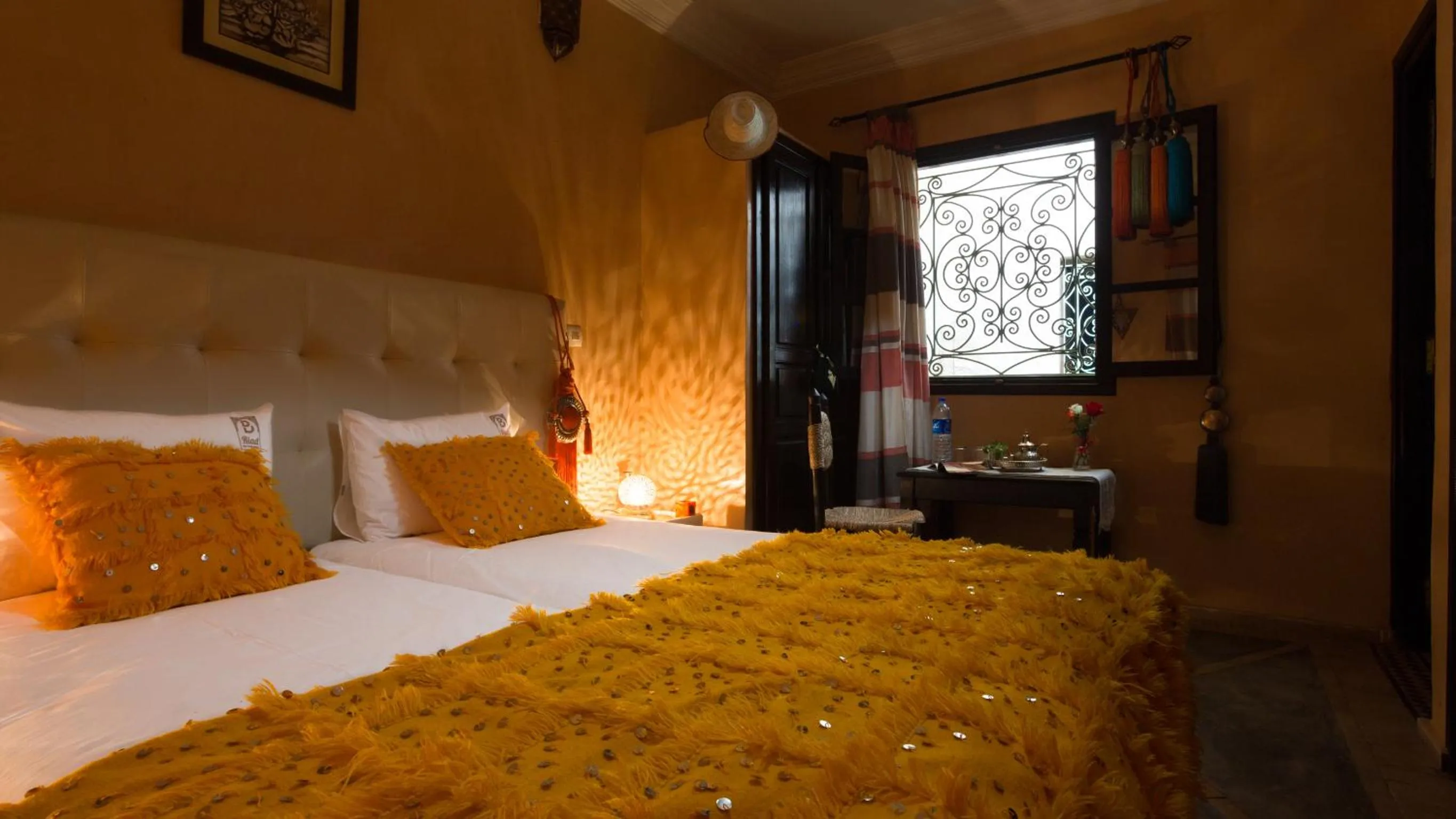 Staff, Bed in Riad Dar Benbrahim