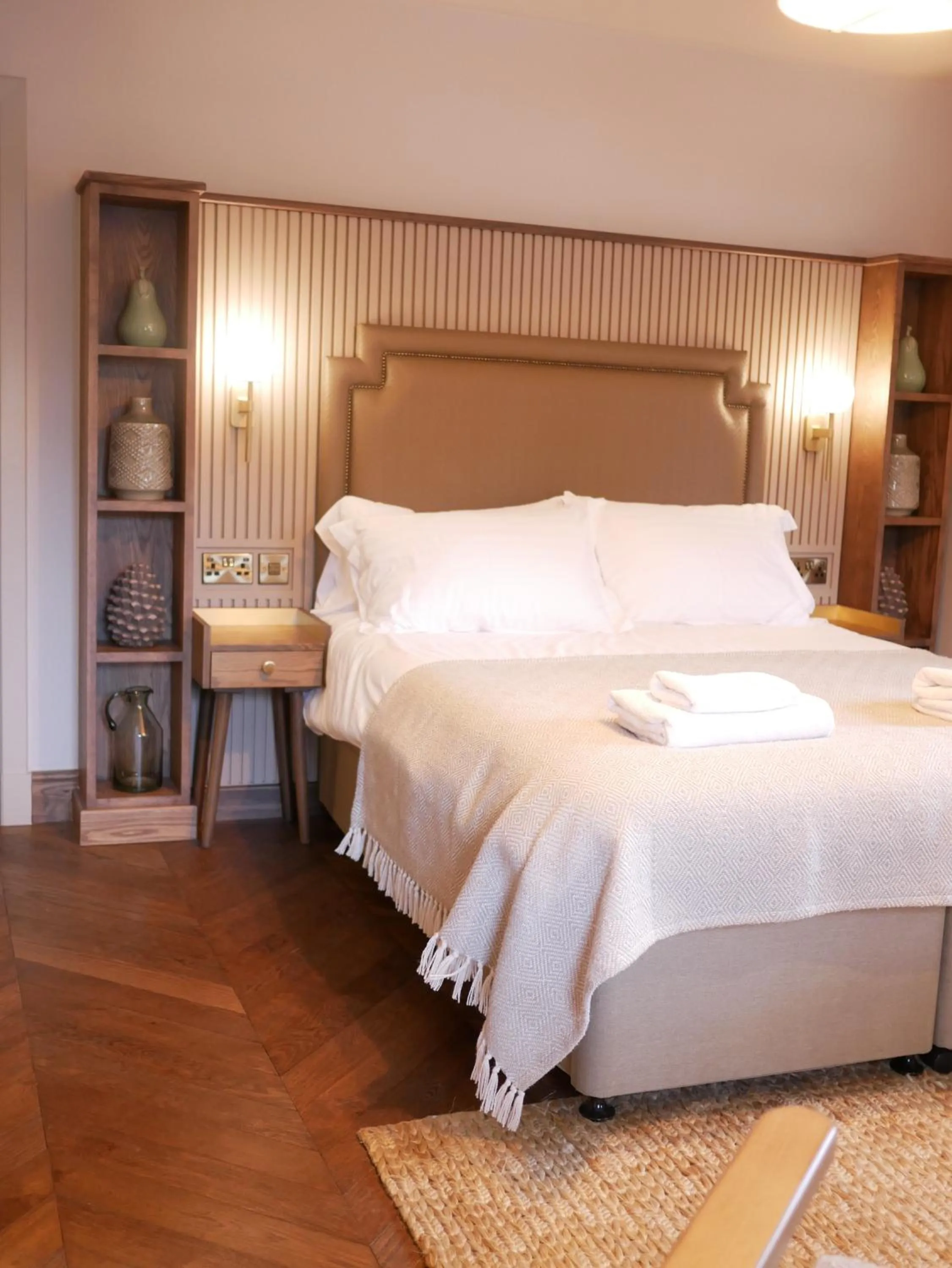 Bedroom, Bed in The Tempest Arms