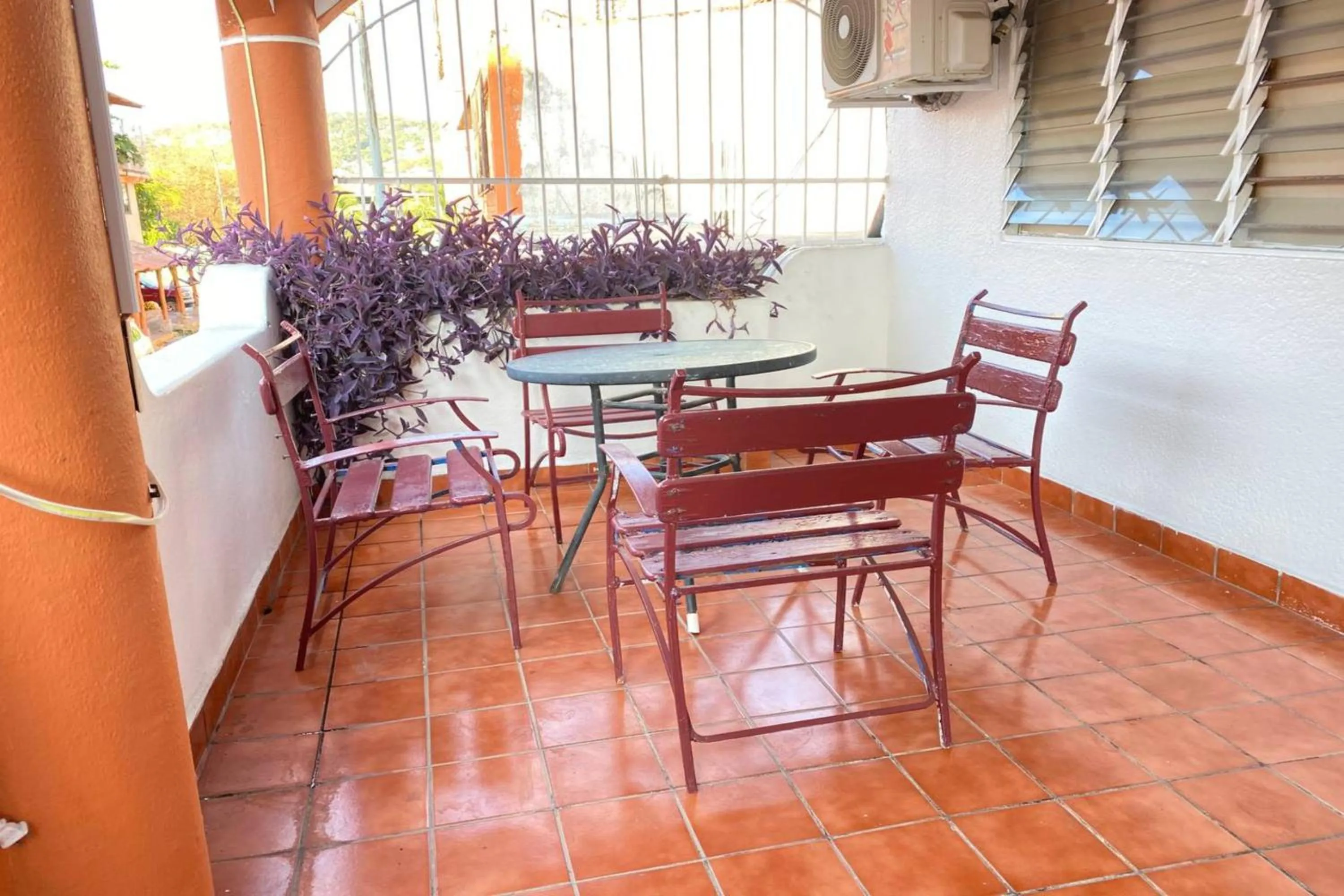 Seating area in OYO Hotel Zihuatanejo Malibu