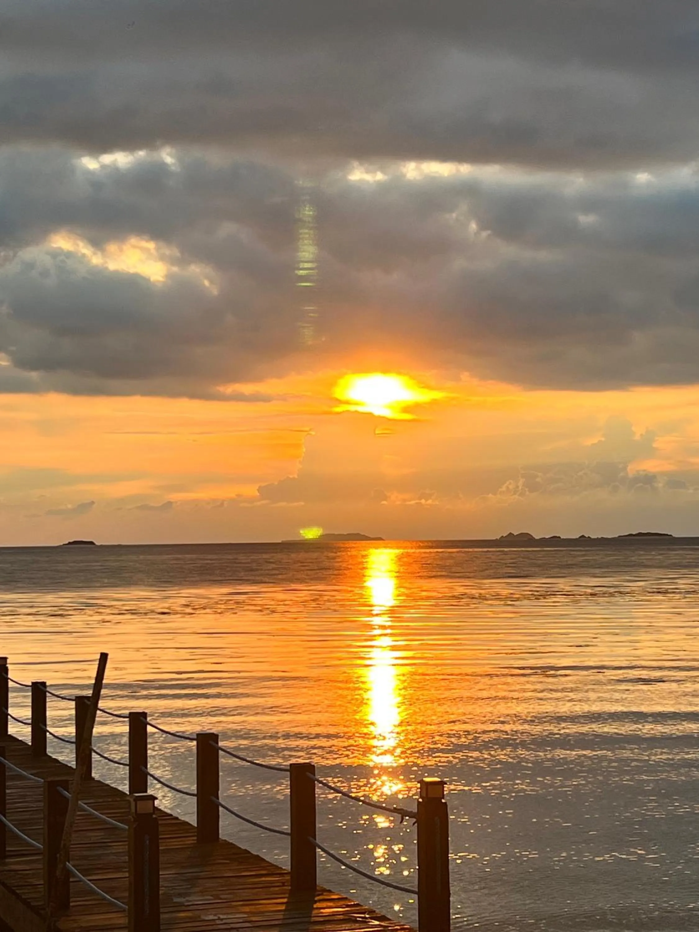 Alam Indah Beach Resort Busuanga