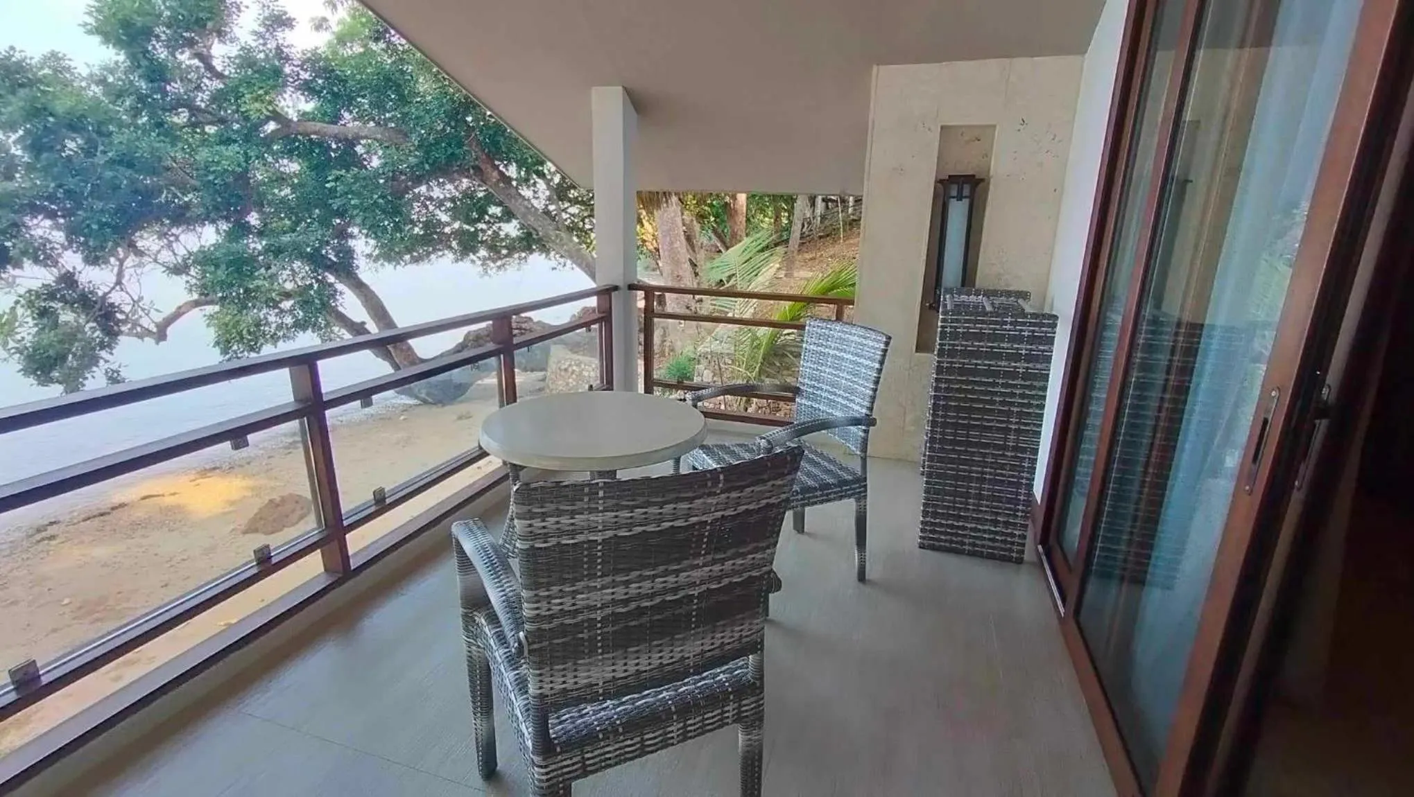 Alam Indah Beach Resort Busuanga