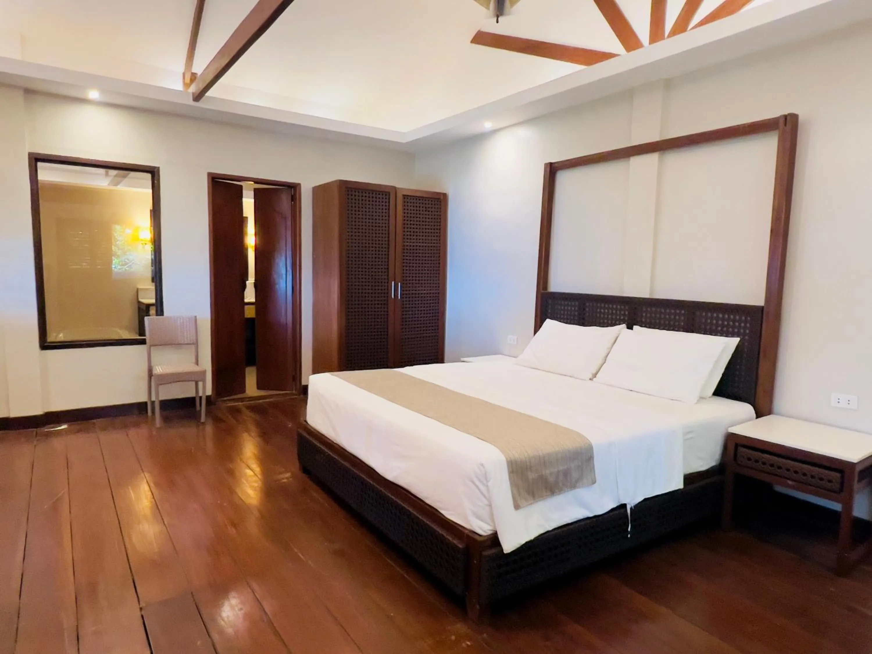 Bed in Alam Indah Beach Resort Busuanga