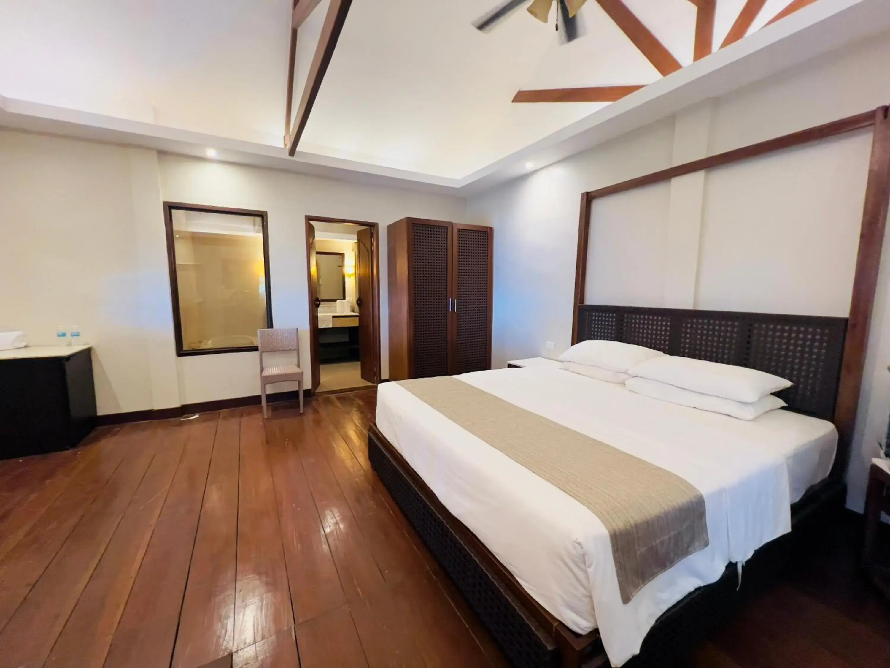 Bed in Alam Indah Beach Resort Busuanga Bed in Alam Indah Beach Resort Busuanga